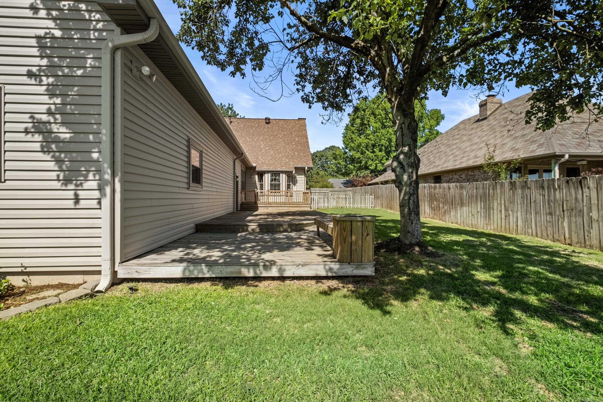1502 Hawkwood  Sherwood, AR