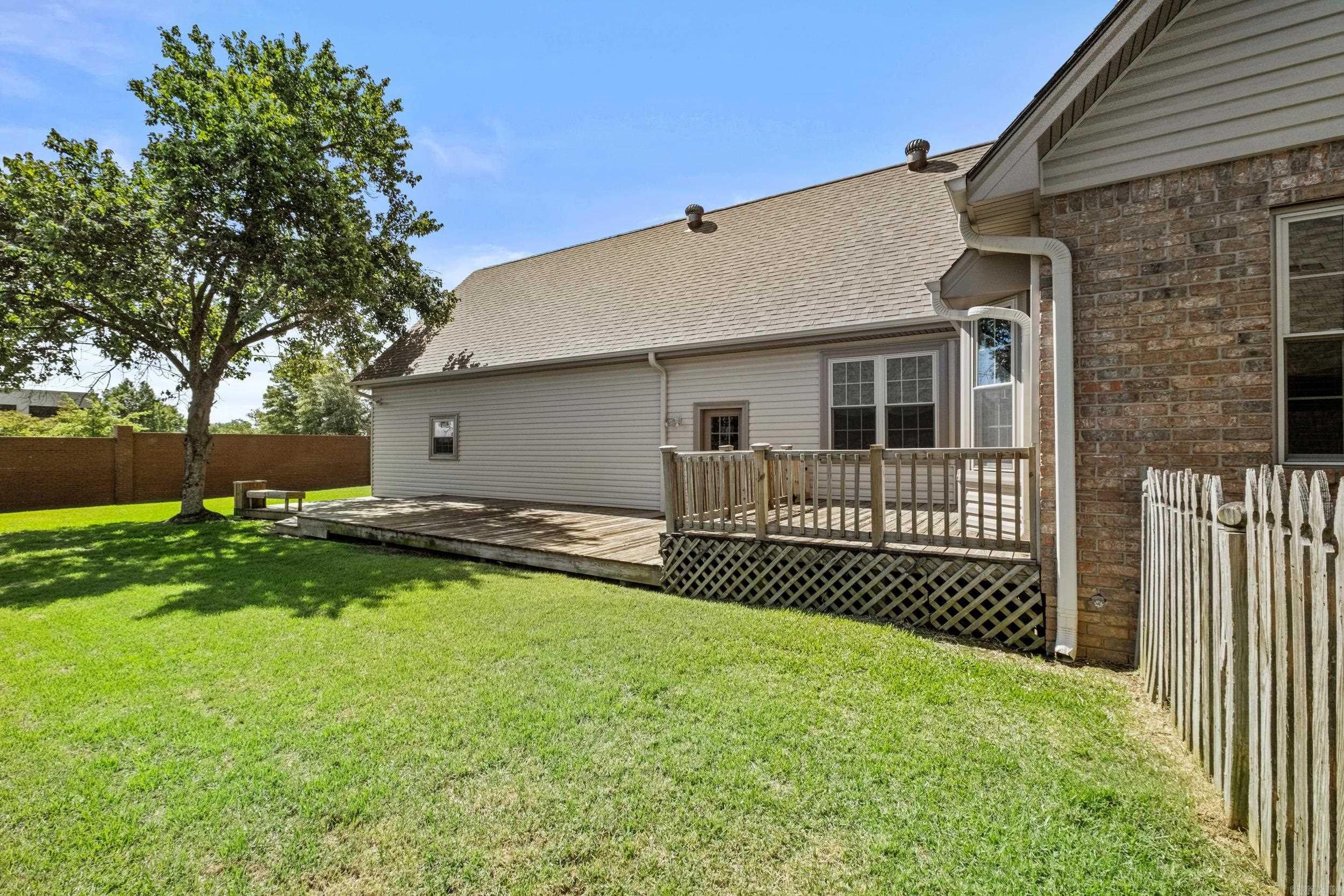 1502 Hawkwood  Sherwood, AR