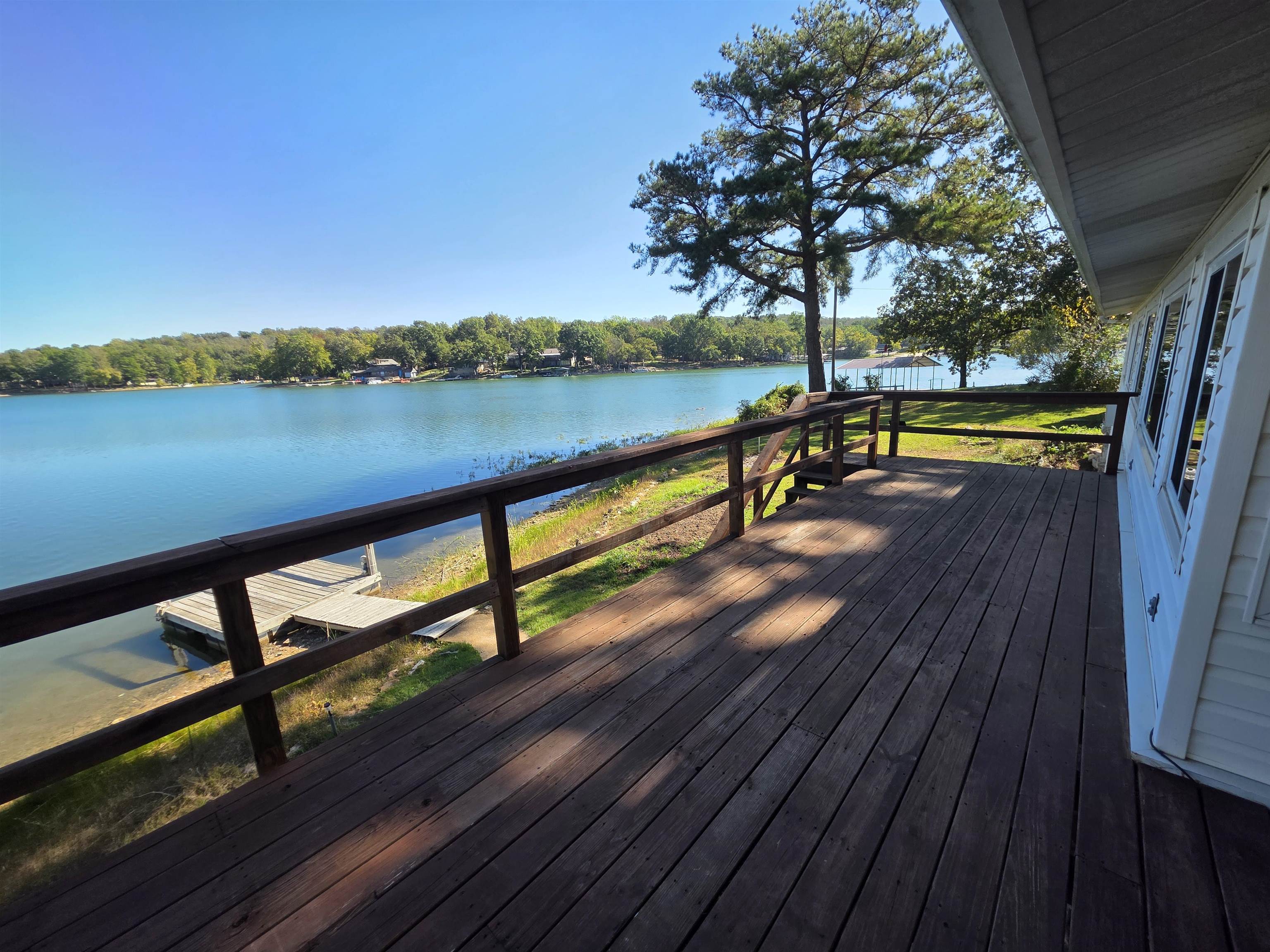 14 W Lake Estates Circle Cherokee Village, AR 72529