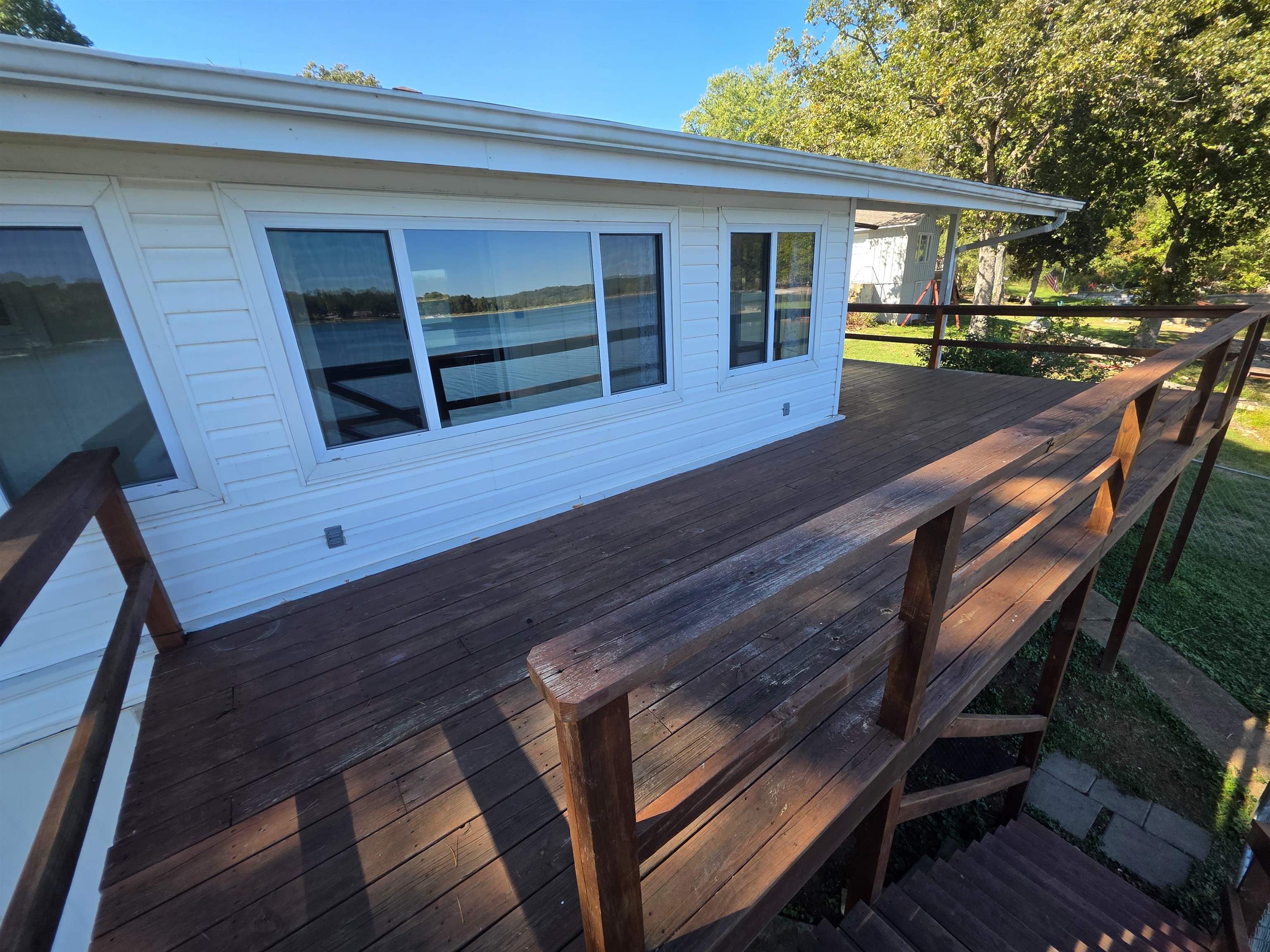 14 W Lake Estates Circle Cherokee Village, AR 72529