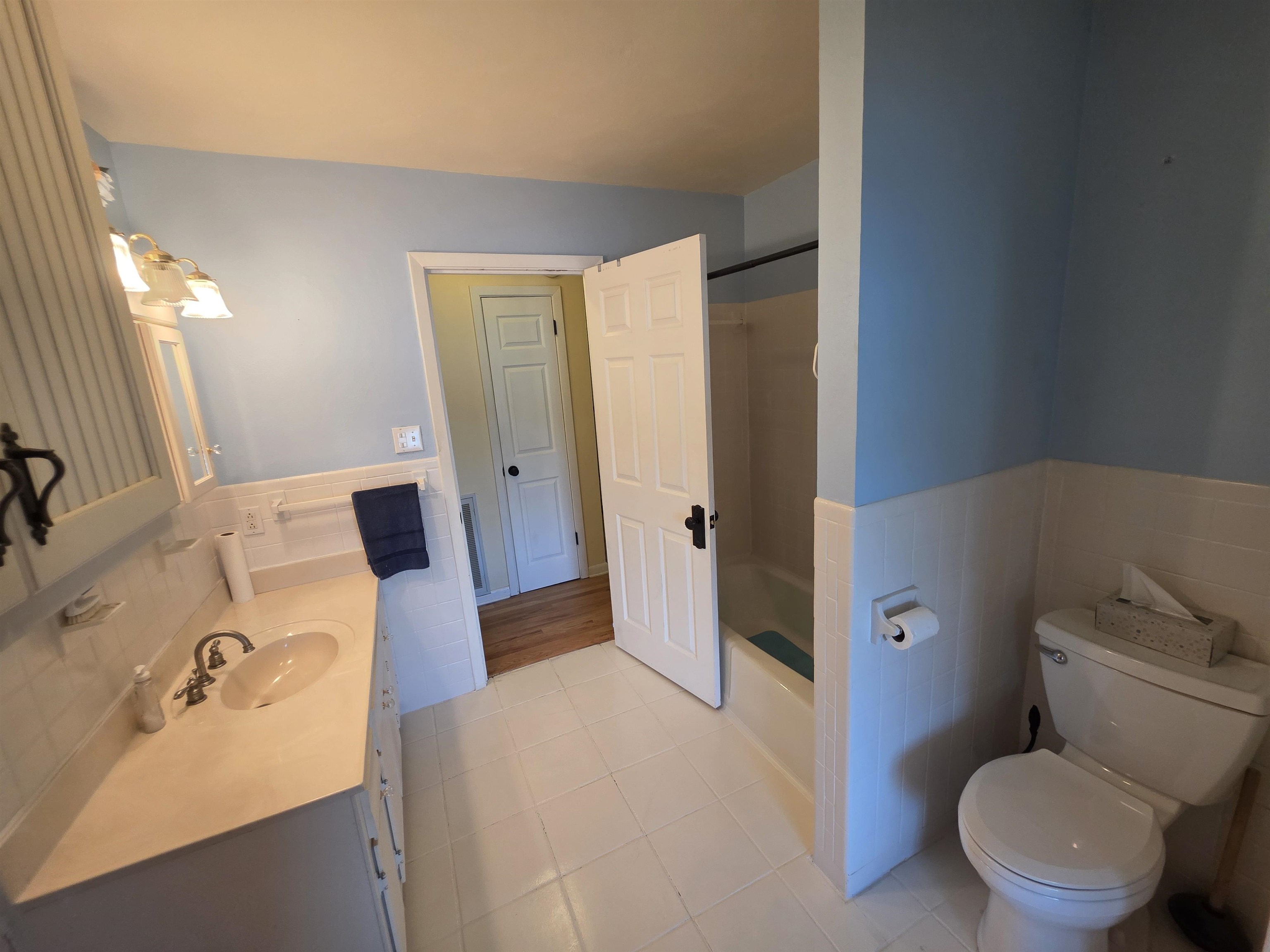 14 W Lake Estates Circle Cherokee Village, AR 72529