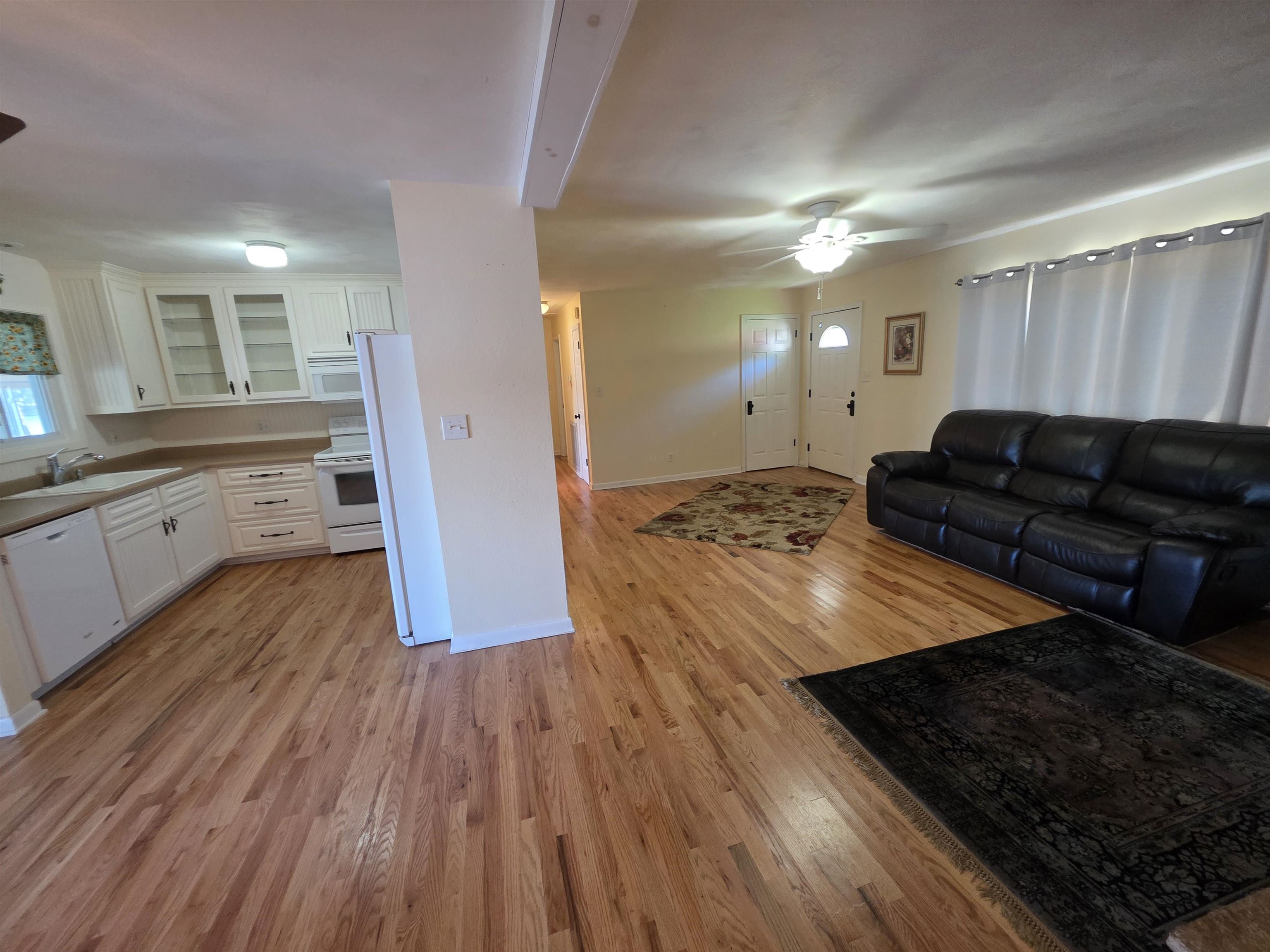 14 W Lake Estates Circle Cherokee Village, AR 72529