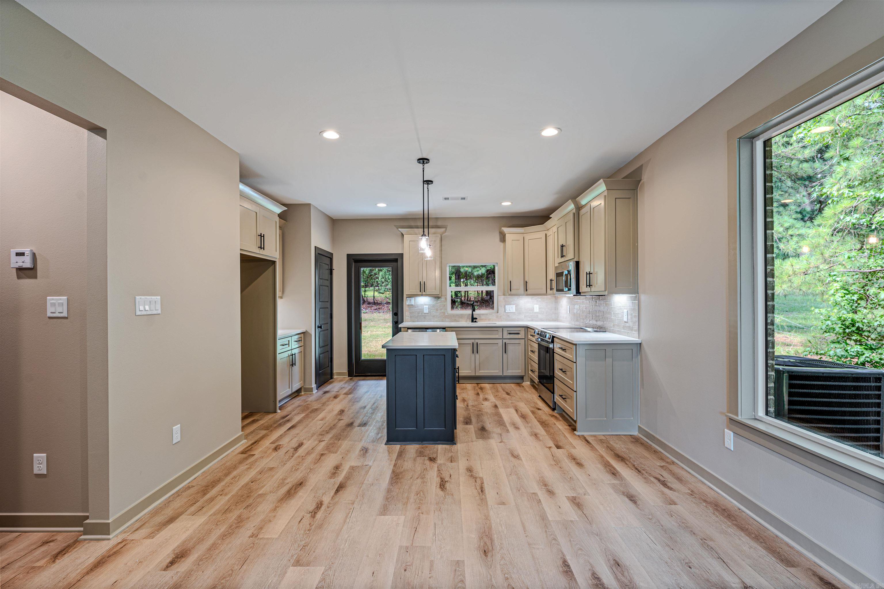 1126 Grand Teton  Benton, AR