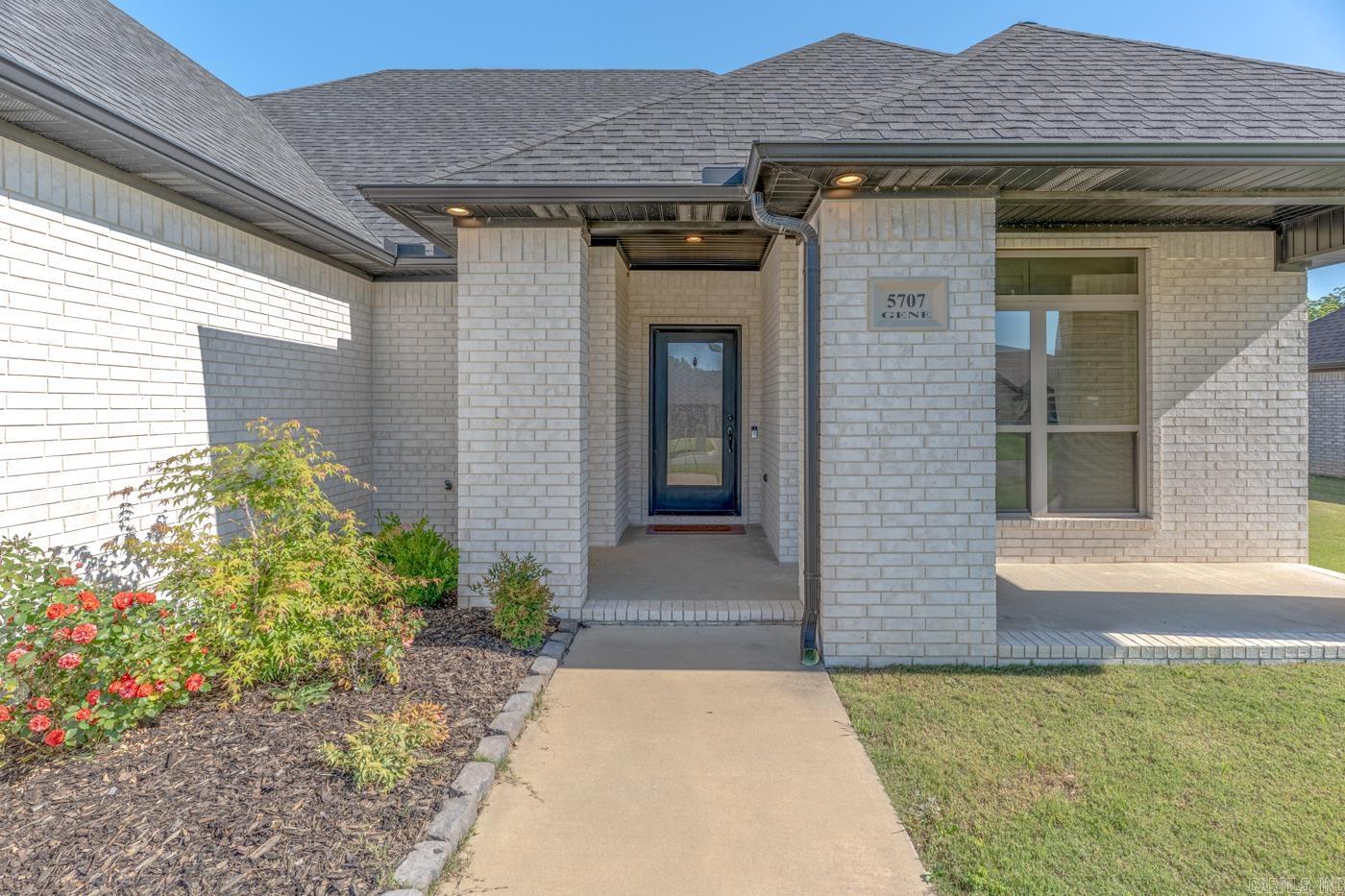 5707 Gene  Paragould, AR