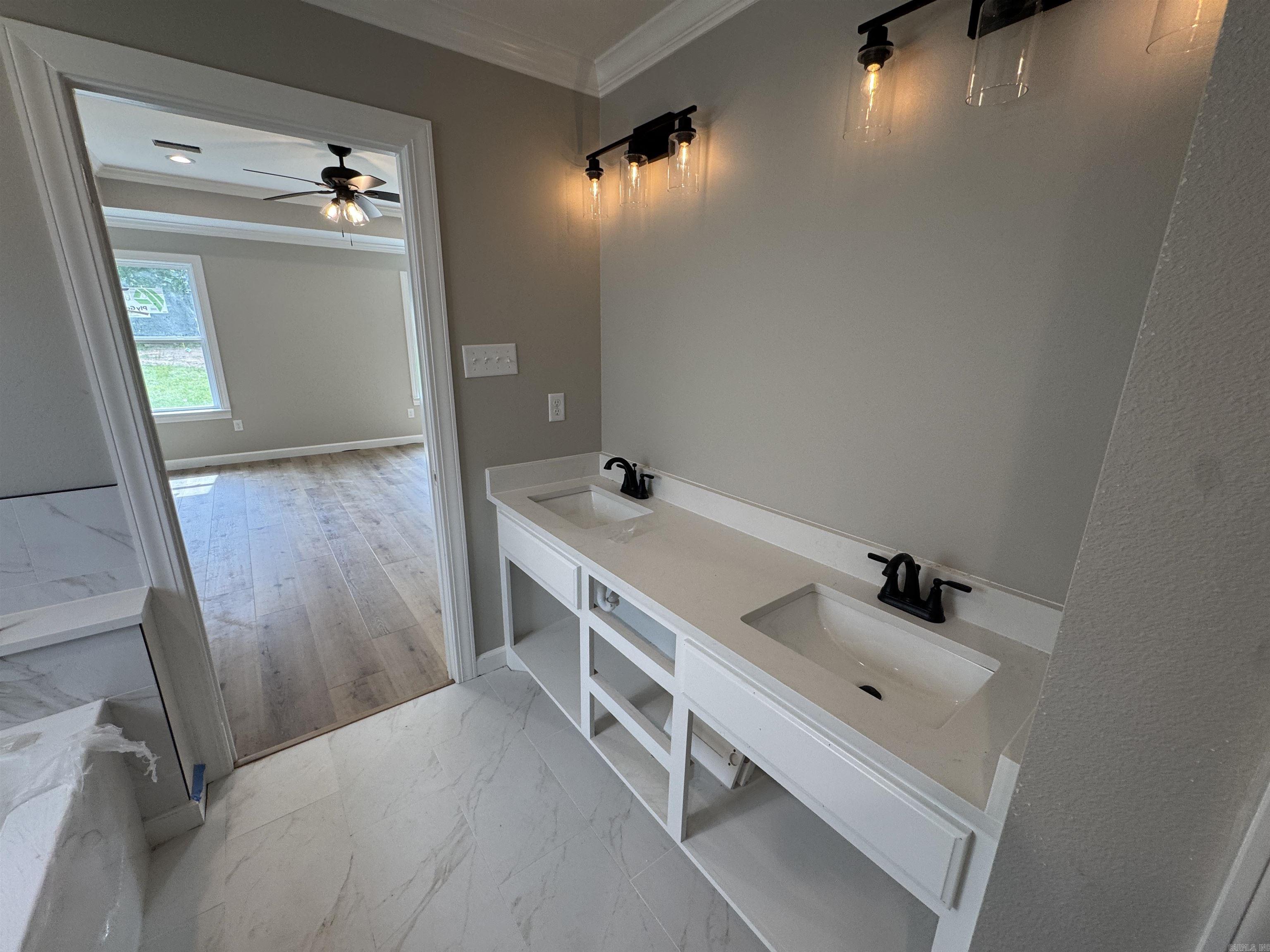 20 Ledrick  Mayflower, AR