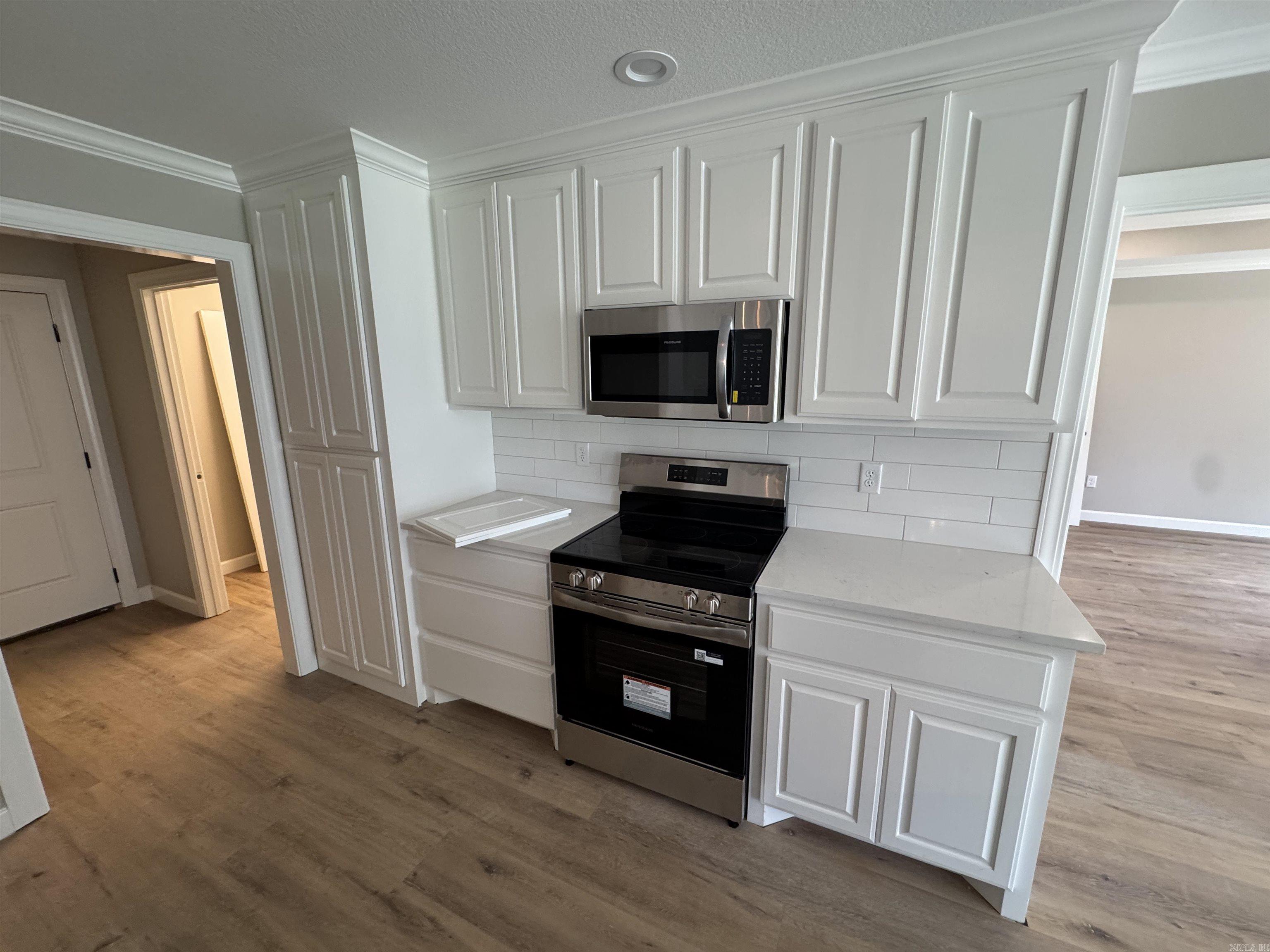 20 Ledrick  Mayflower, AR