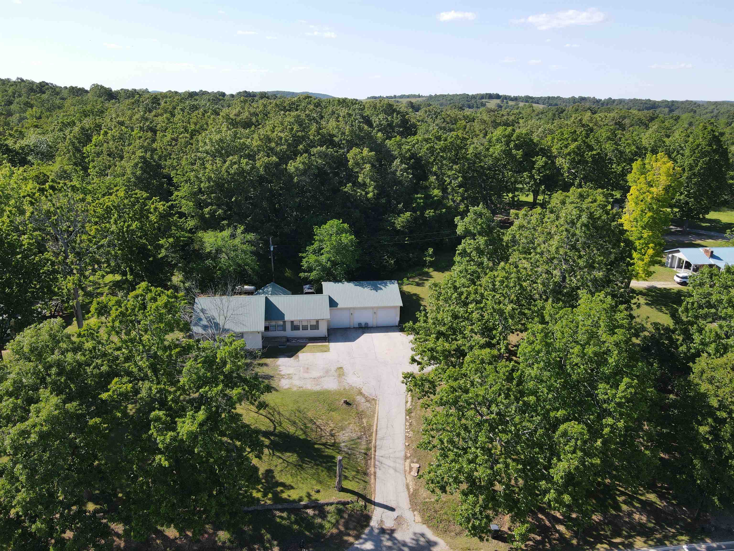 464 N Main  Salem, AR