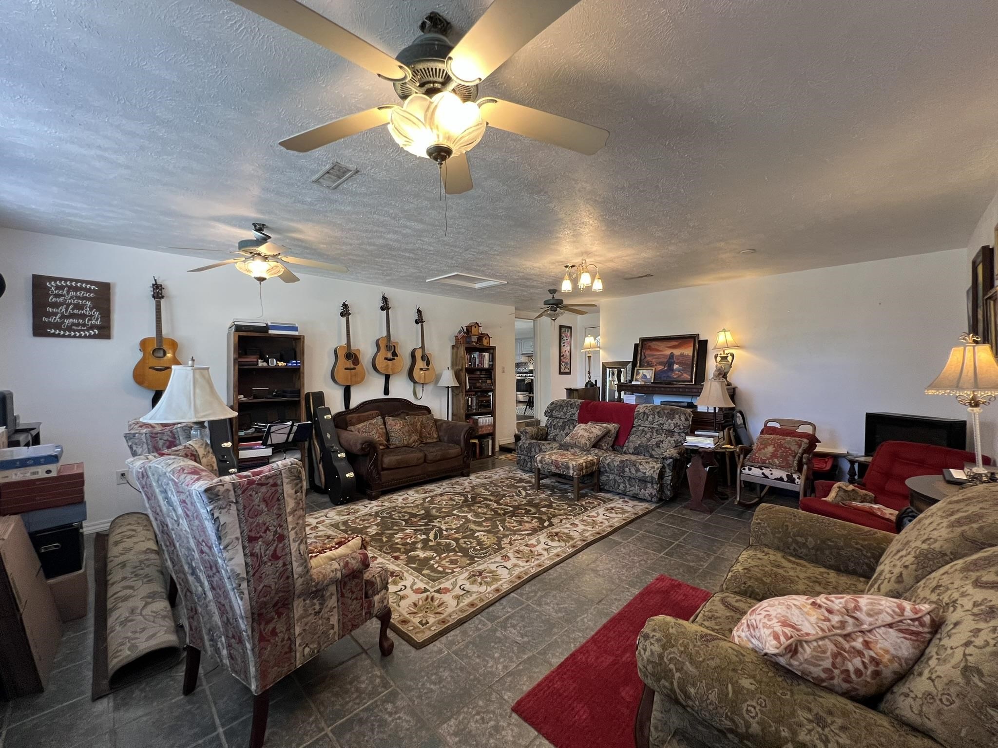 464 N Main  Salem, AR