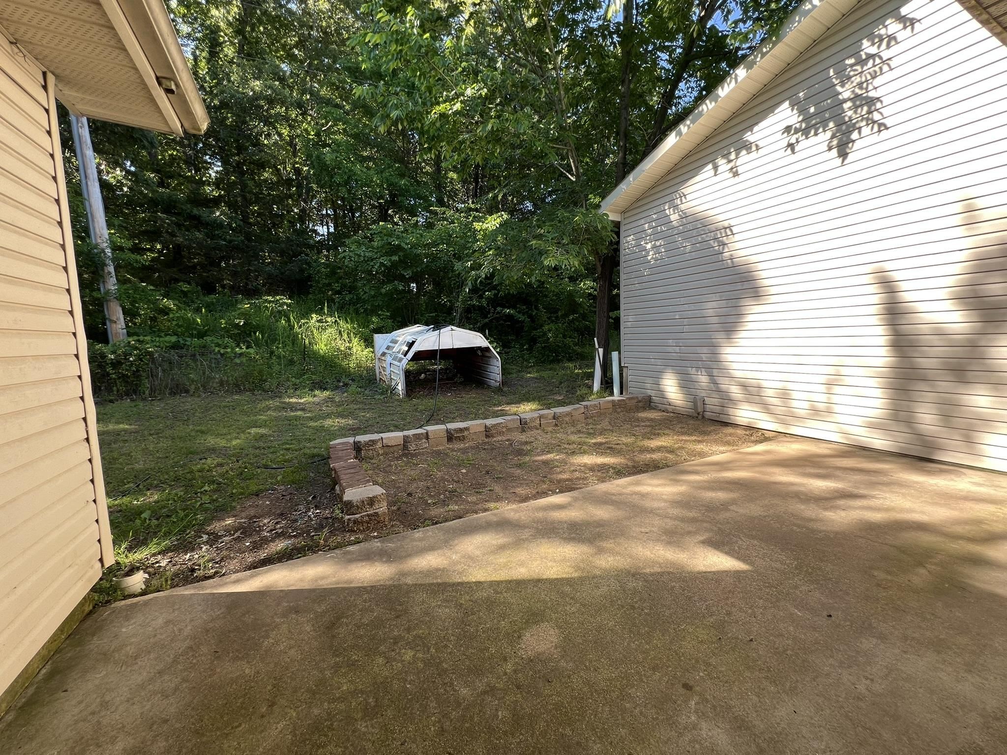 464 N Main  Salem, AR