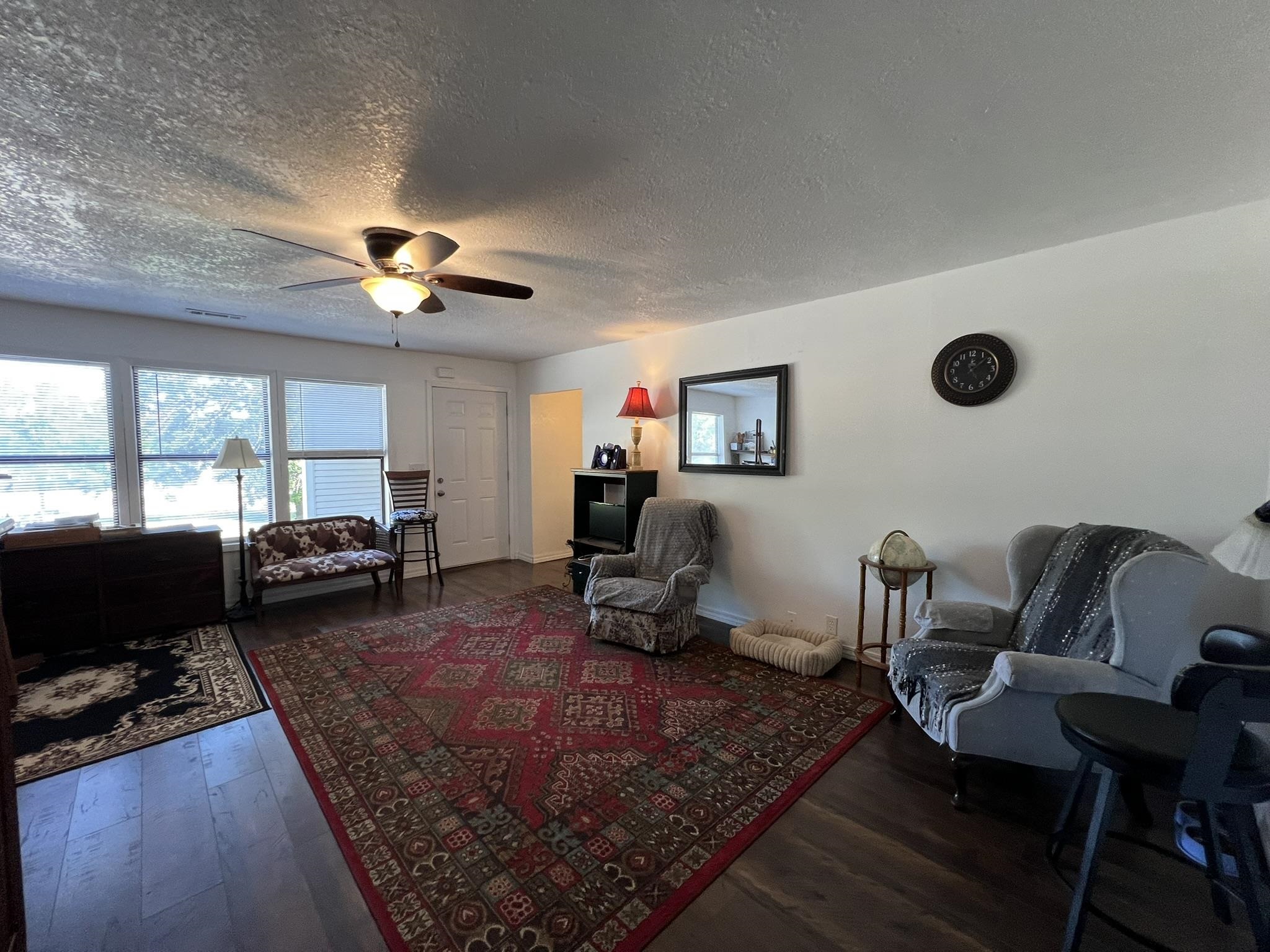 464 N Main  Salem, AR