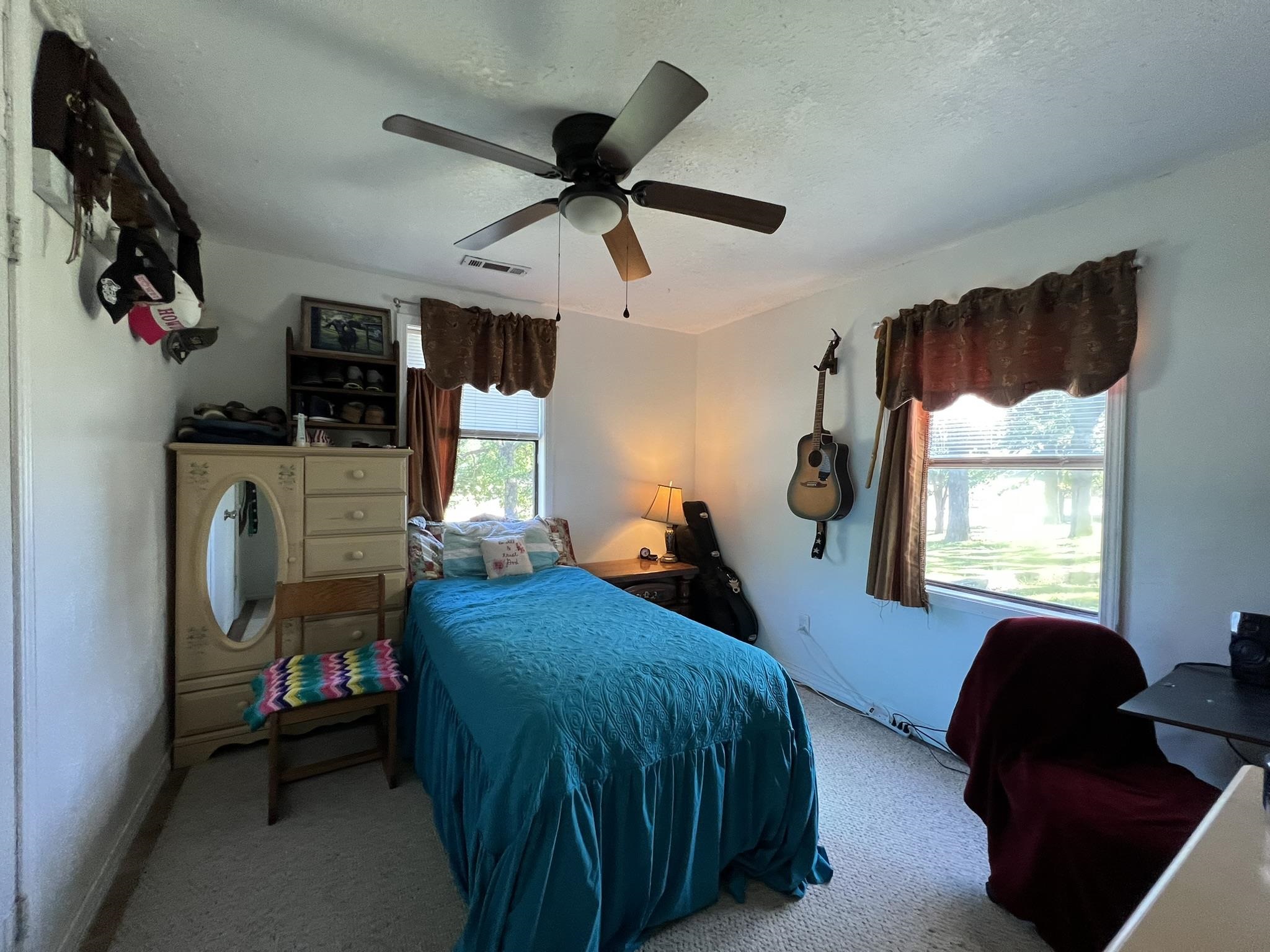 464 N Main  Salem, AR