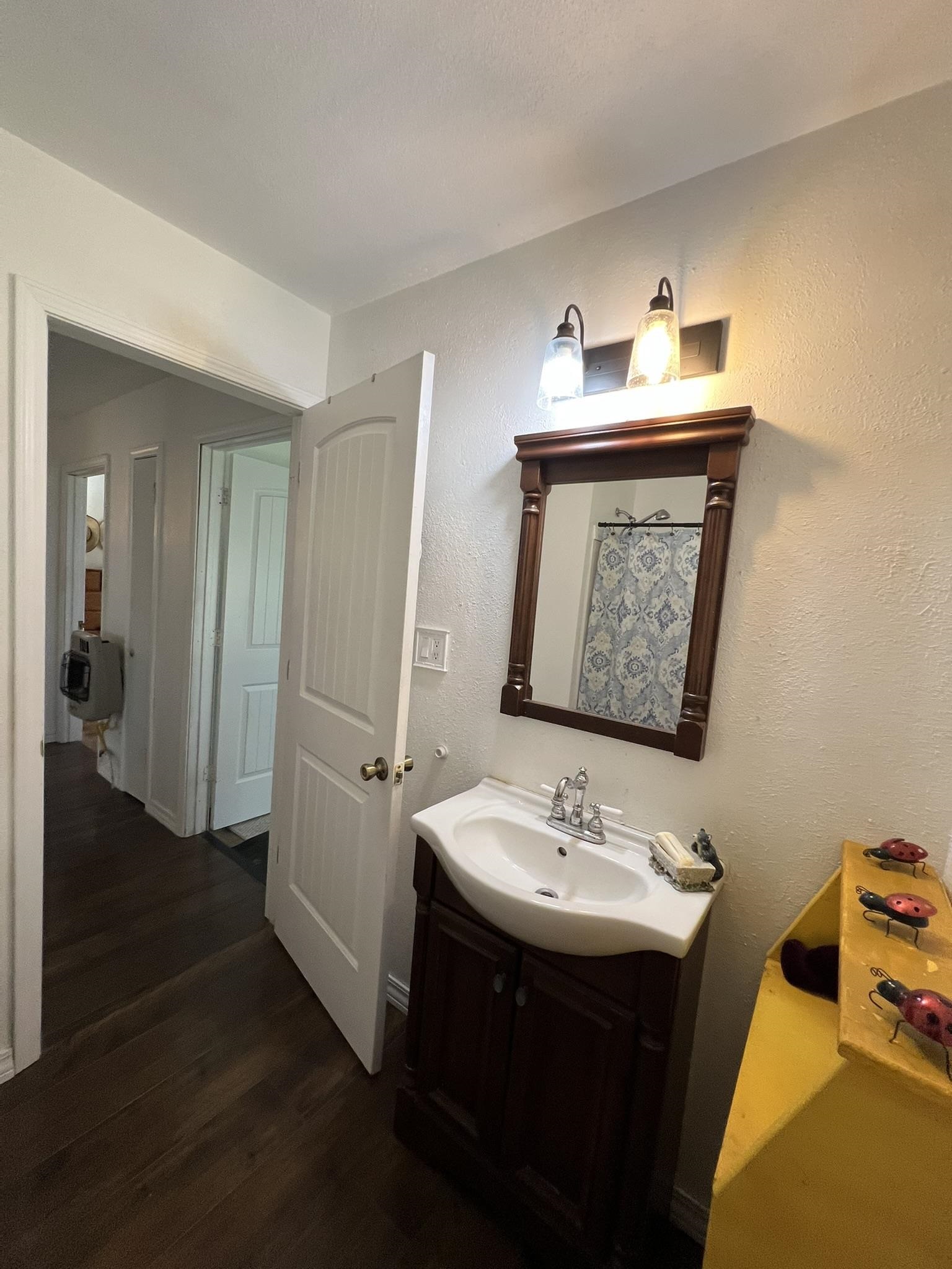 464 N Main  Salem, AR