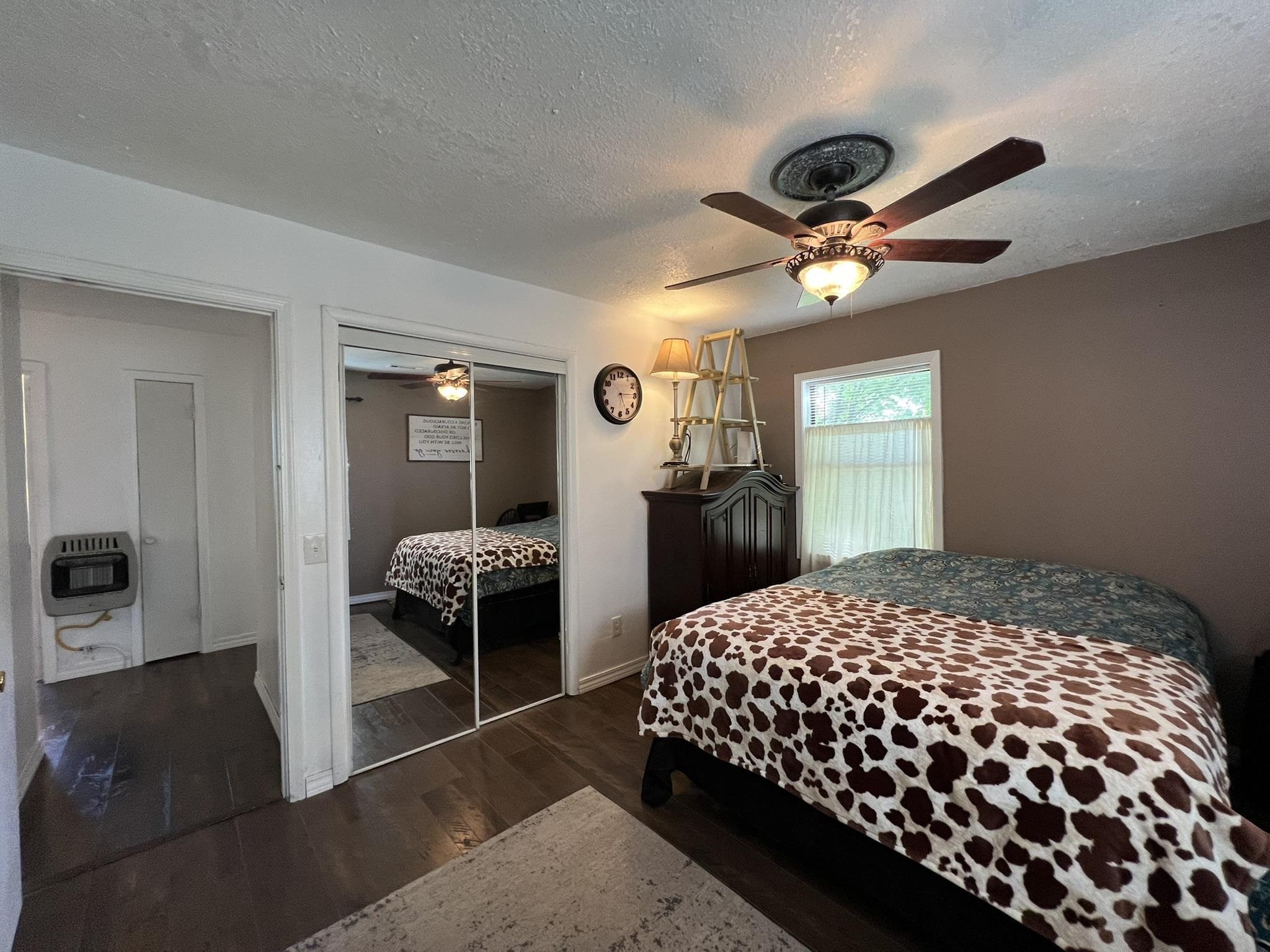 464 N Main  Salem, AR