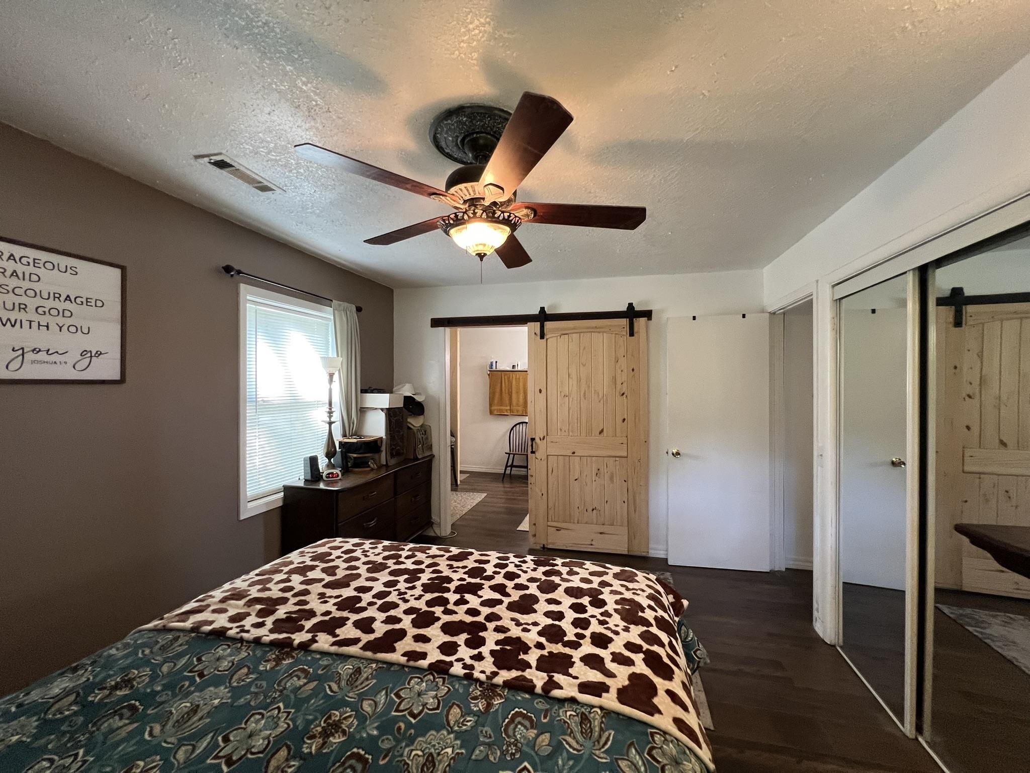 464 N Main  Salem, AR