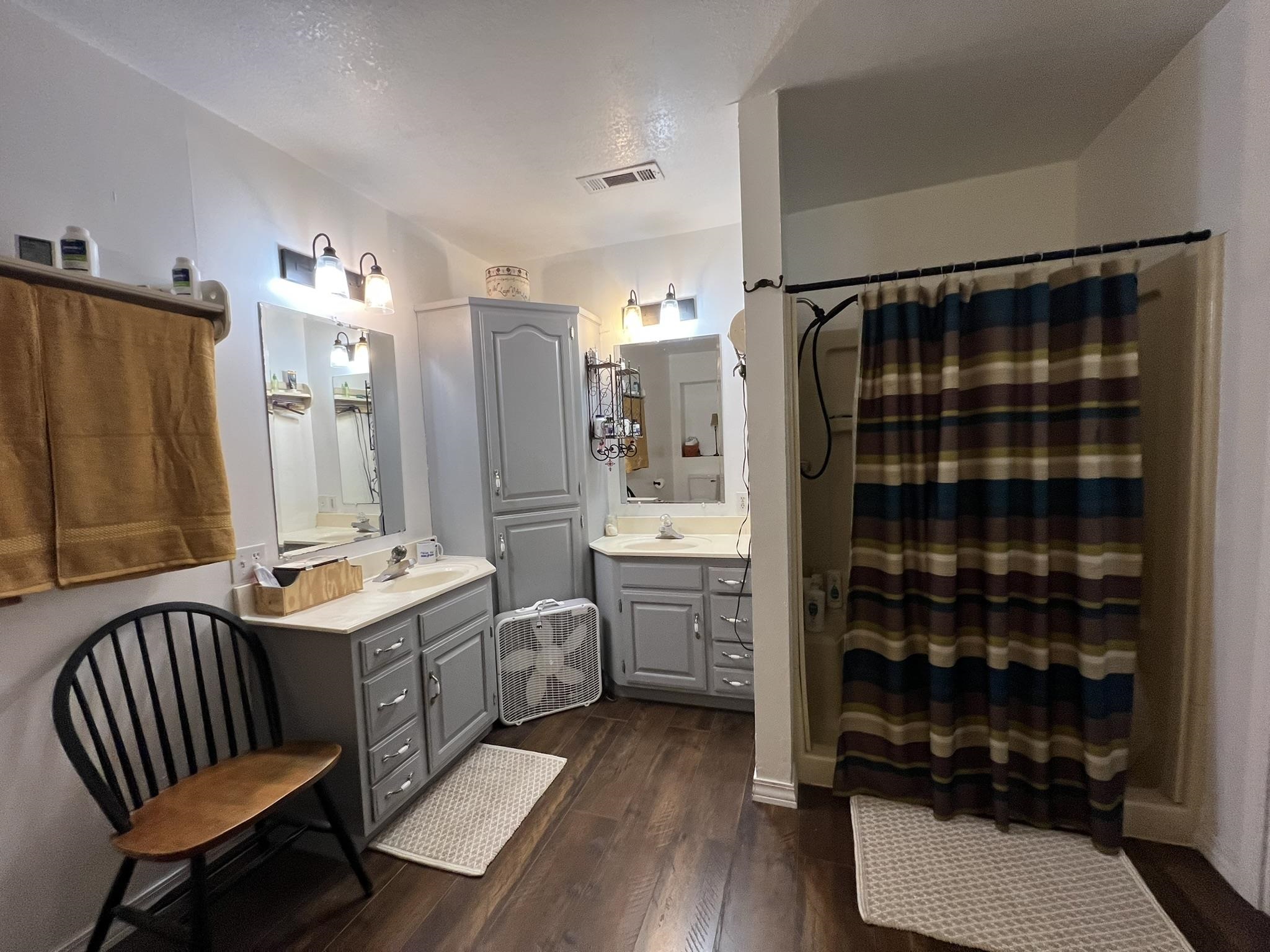 464 N Main  Salem, AR