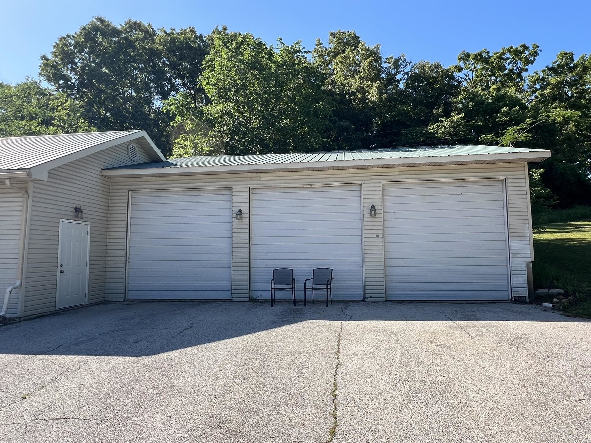 464 N Main  Salem, AR