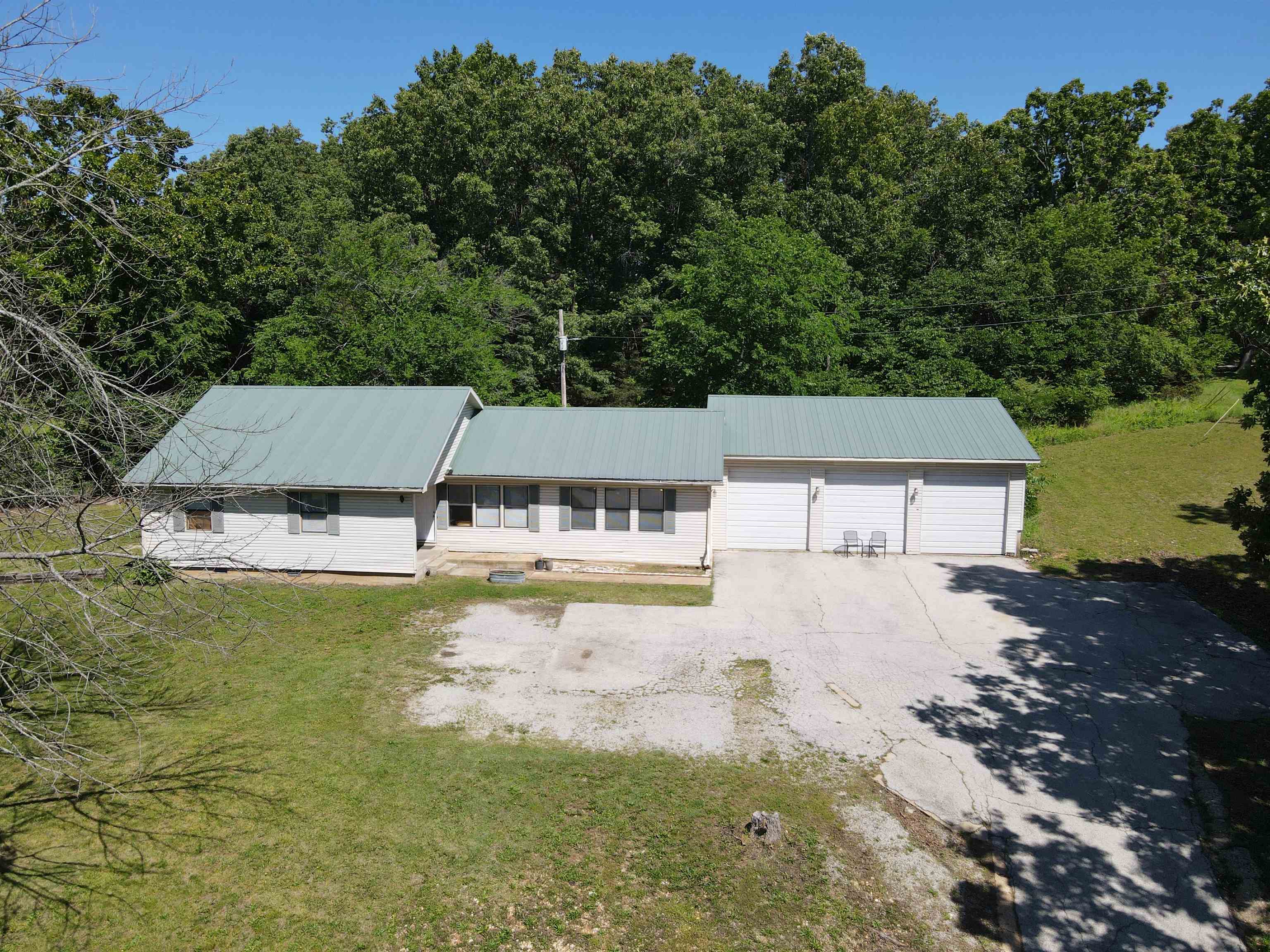 464 N Main  Salem, AR