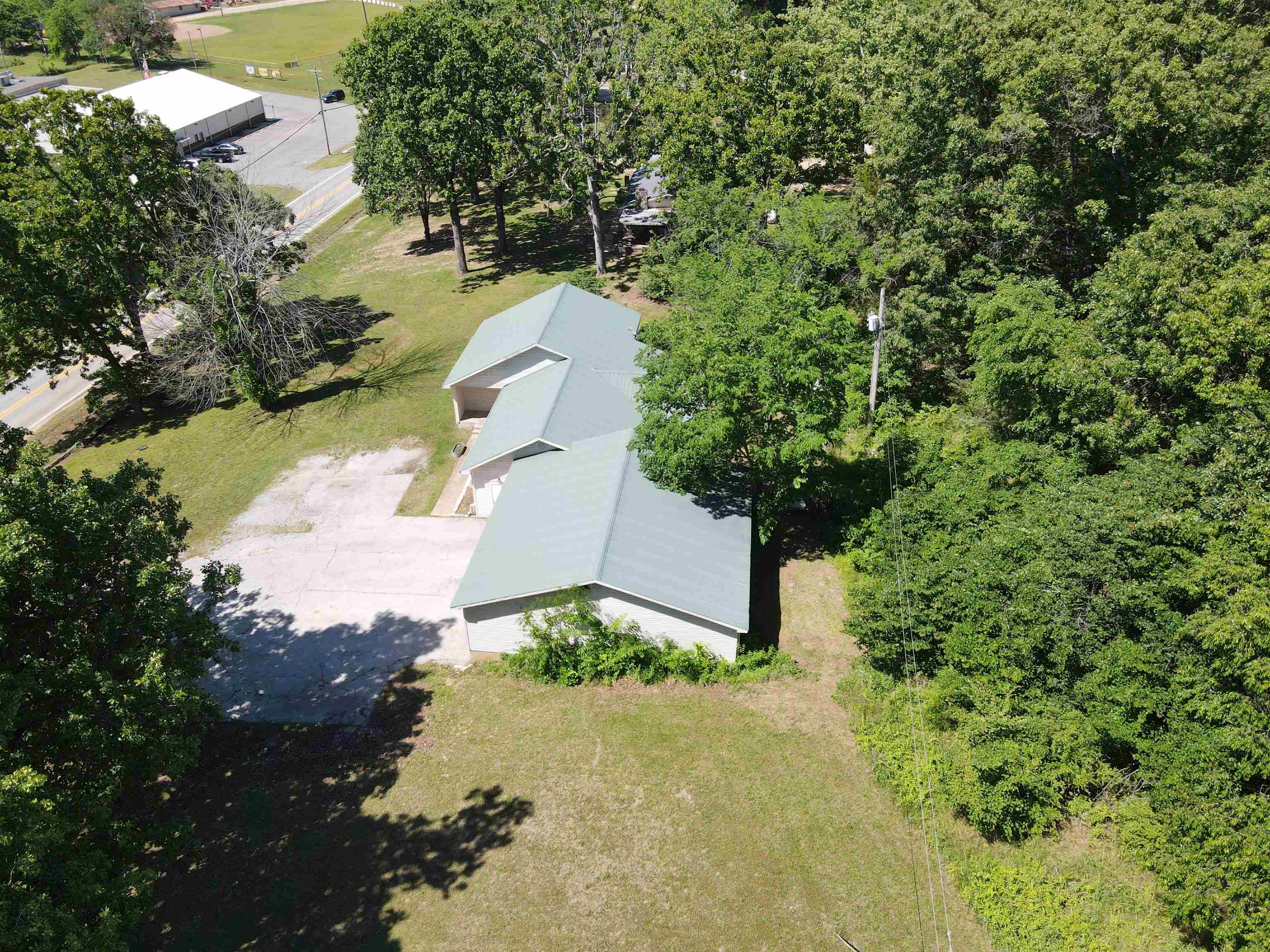 464 N Main  Salem, AR