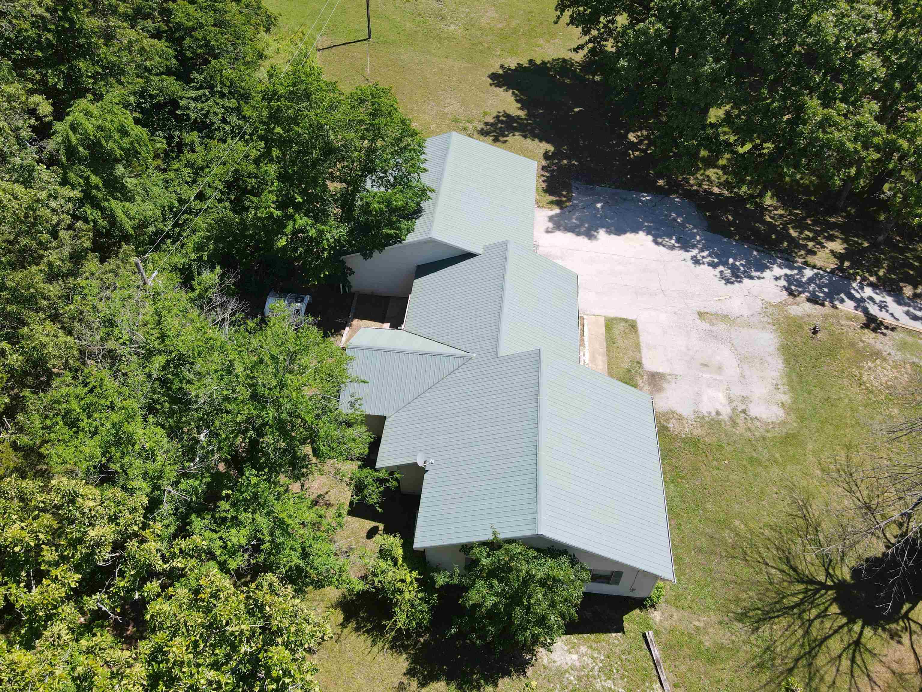 464 N Main  Salem, AR