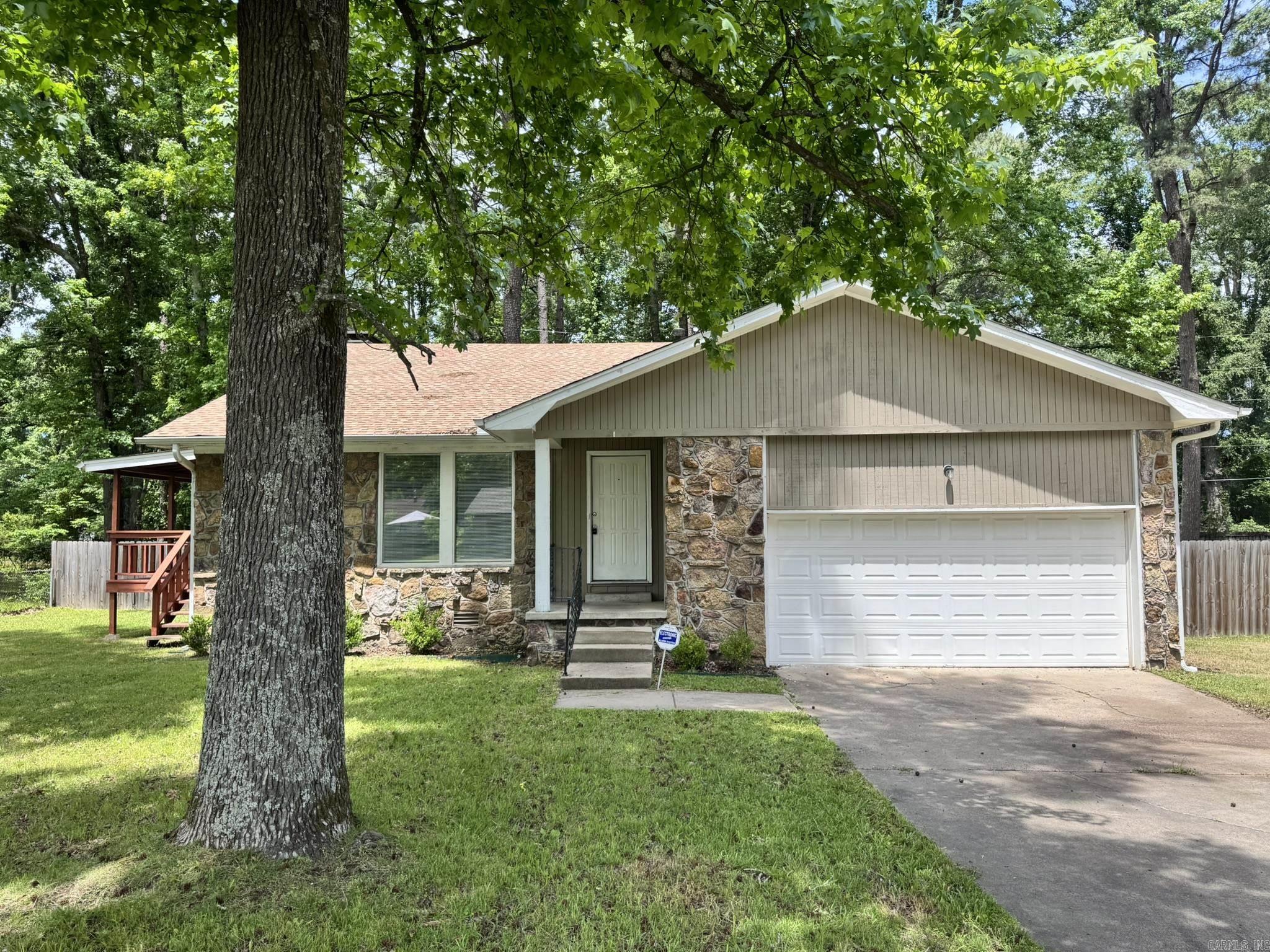 104 Foxdell  Jacksonville, AR