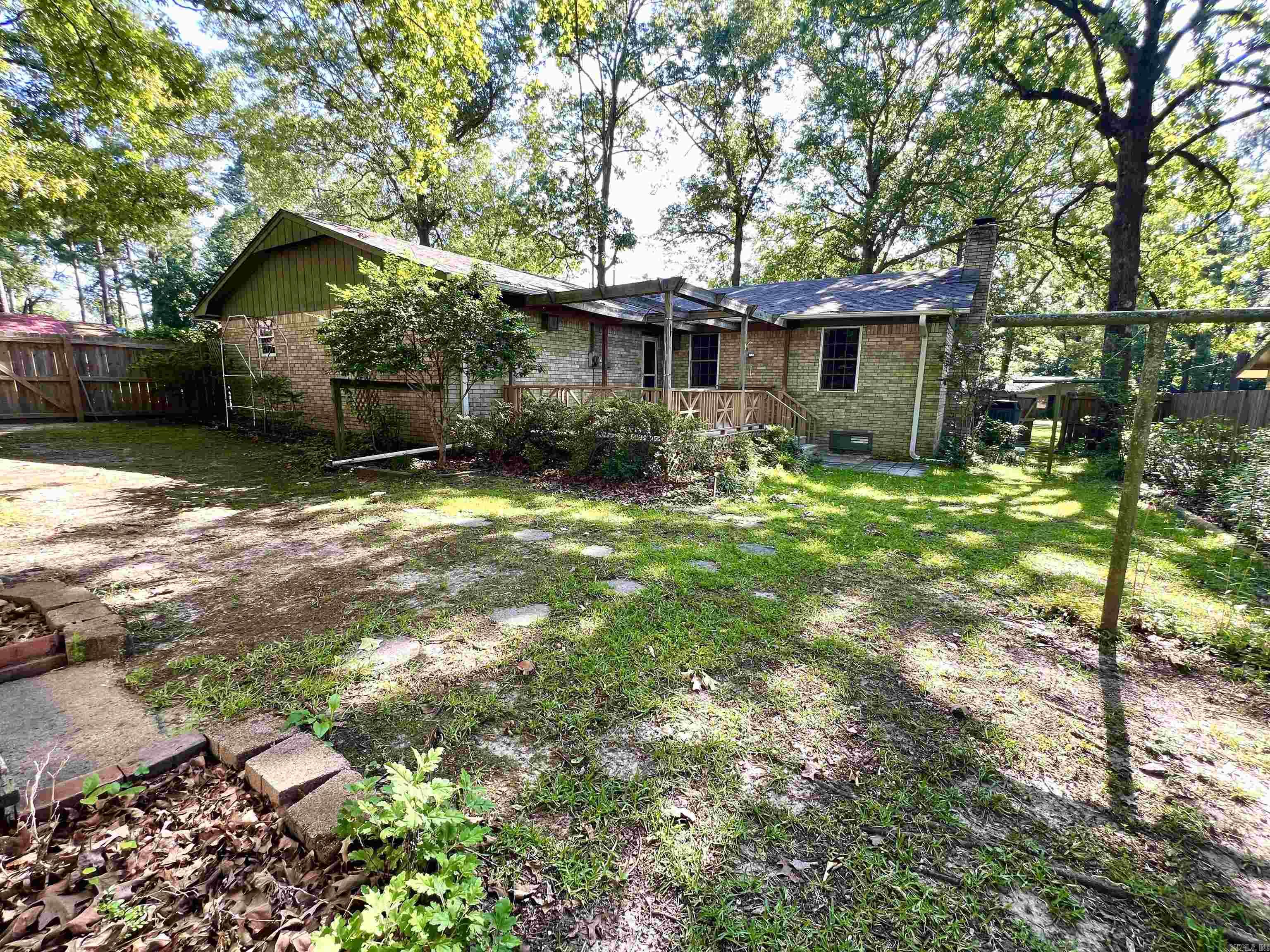 500 E Bobbieâ€™s  Star City, AR