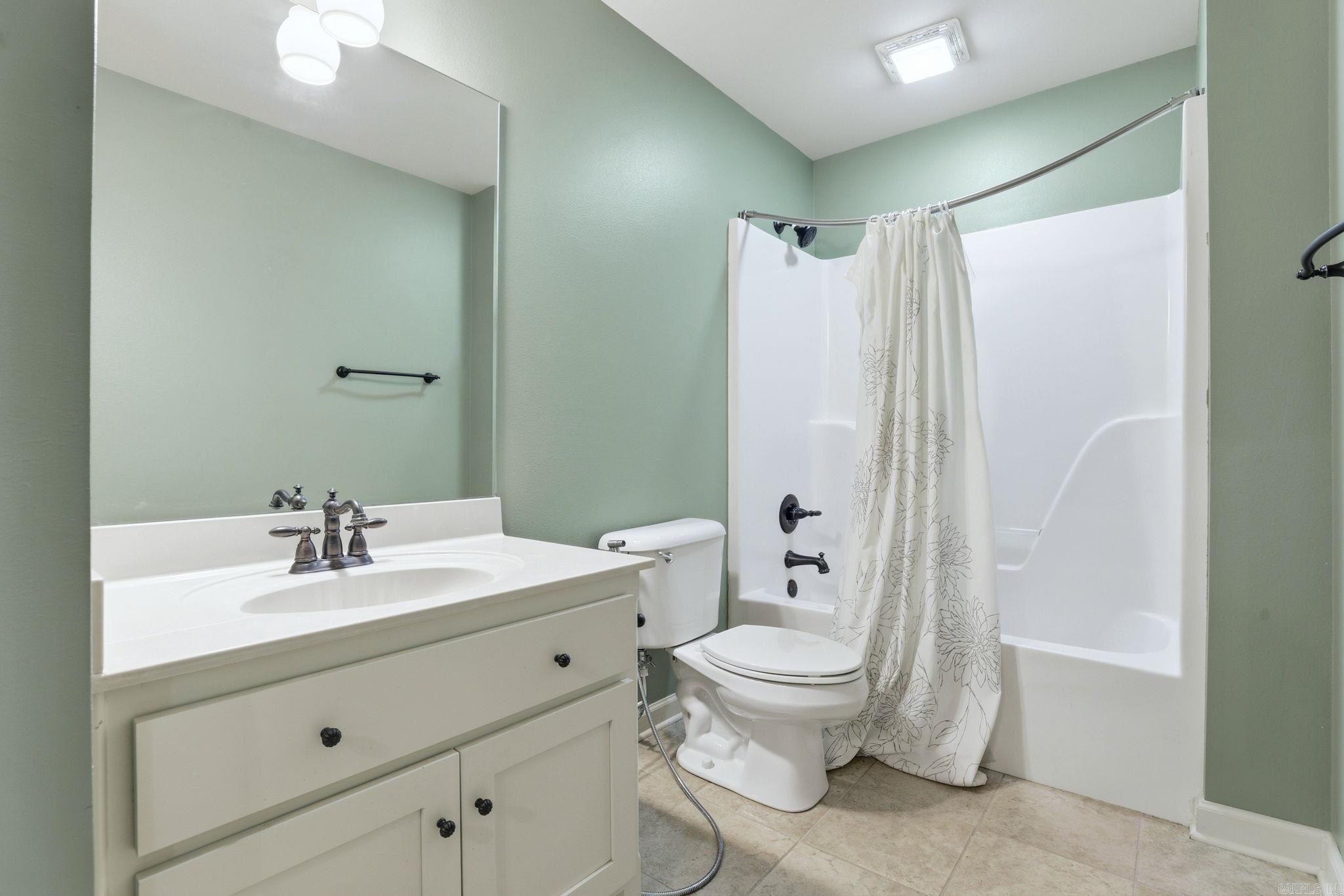 2905 Woodsgate  Little Rock, AR