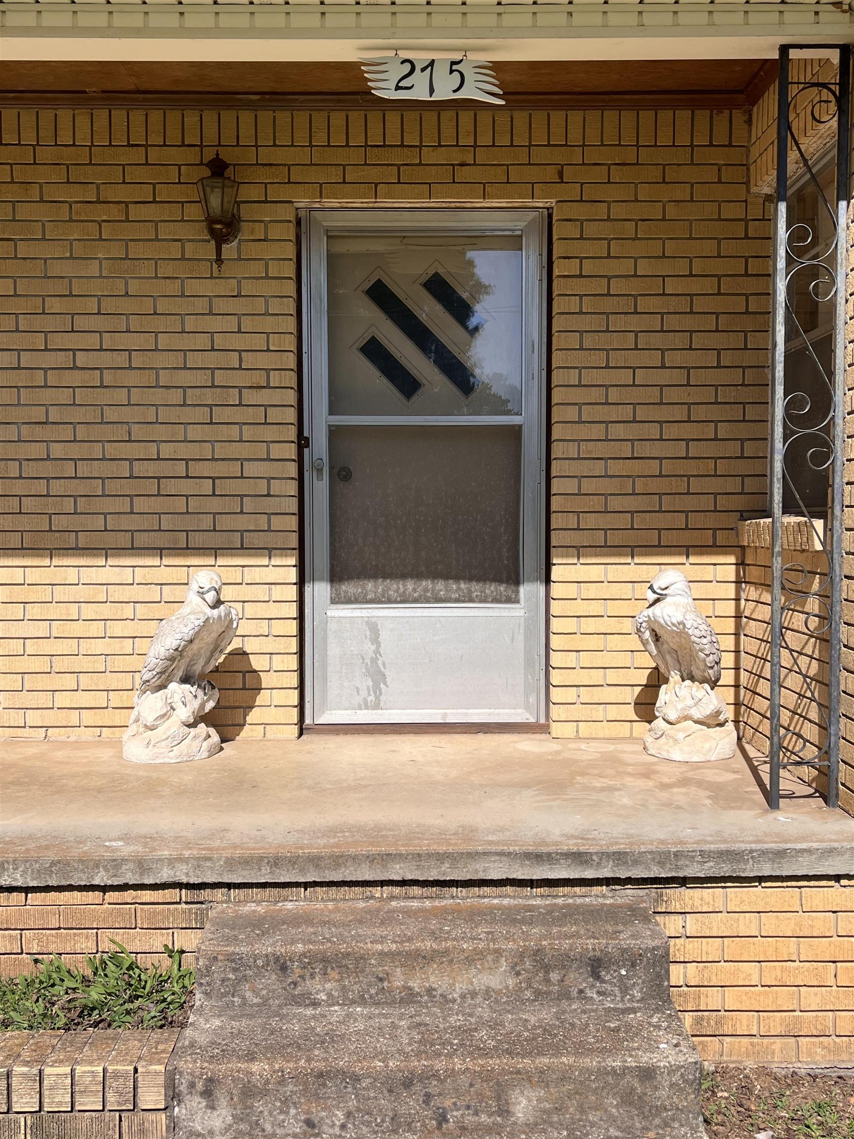 275 S third  Mammoth Spring, MO