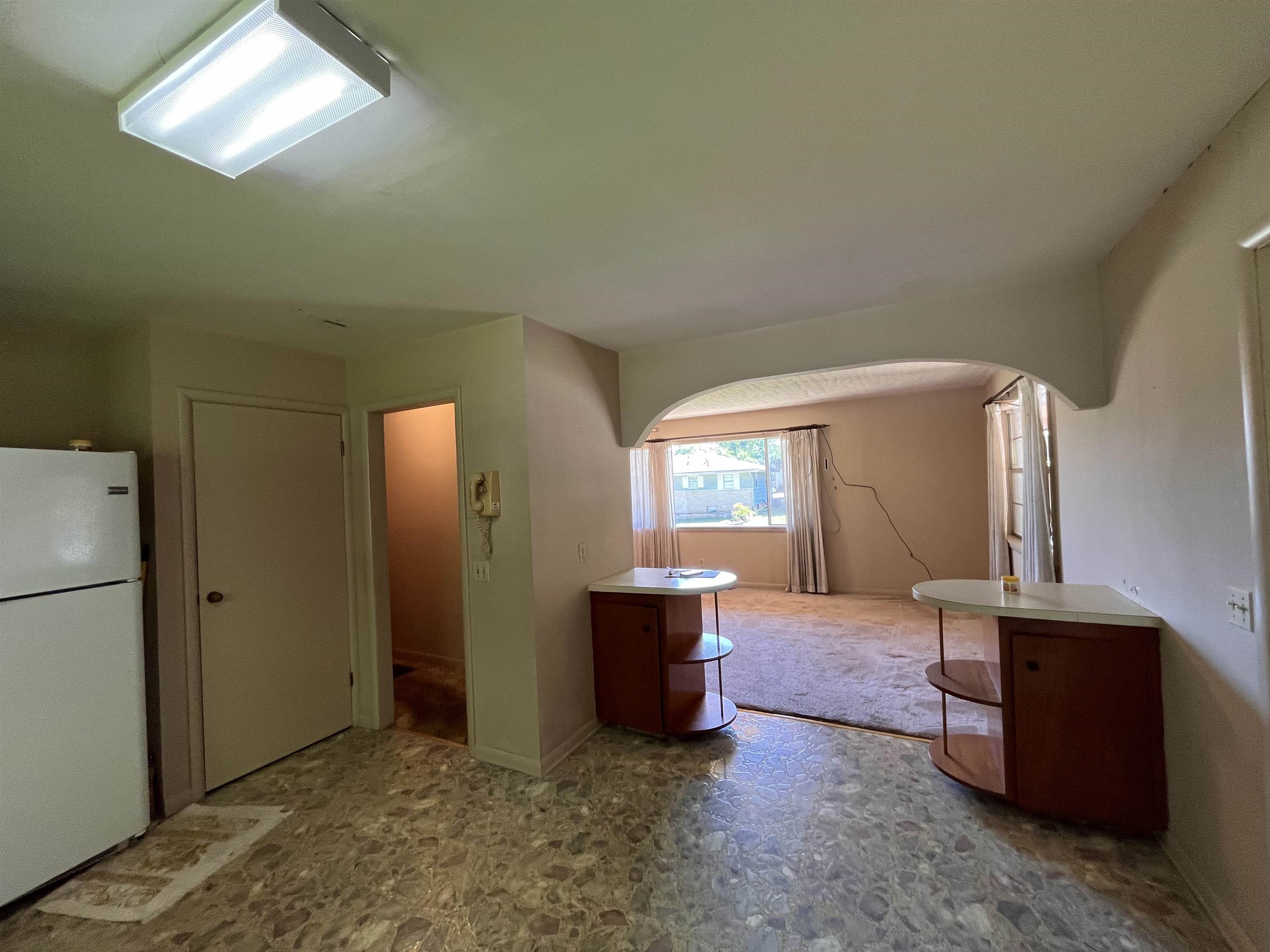 275 S third  Mammoth Spring, MO