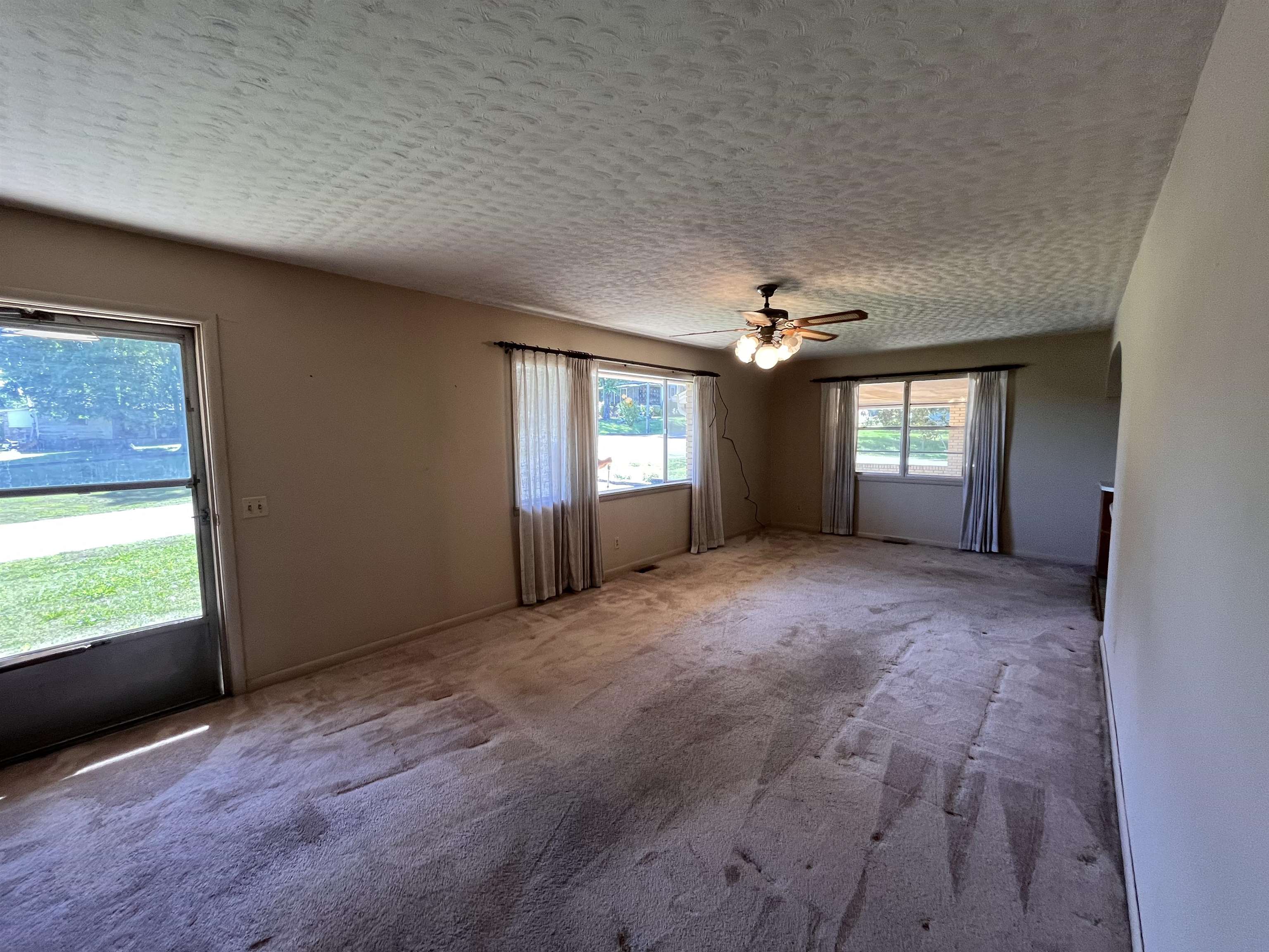 275 S third  Mammoth Spring, MO