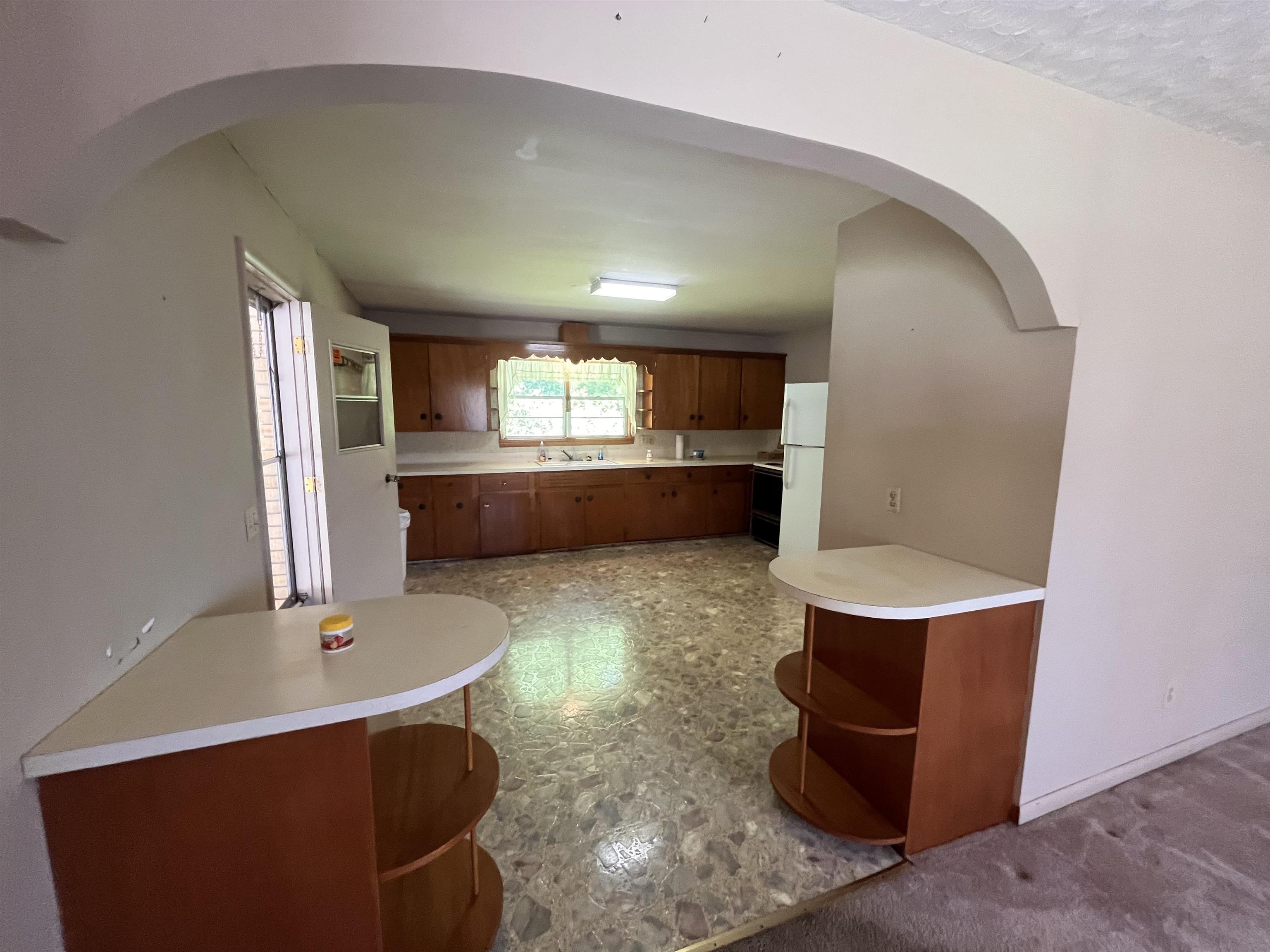 275 S third  Mammoth Spring, MO