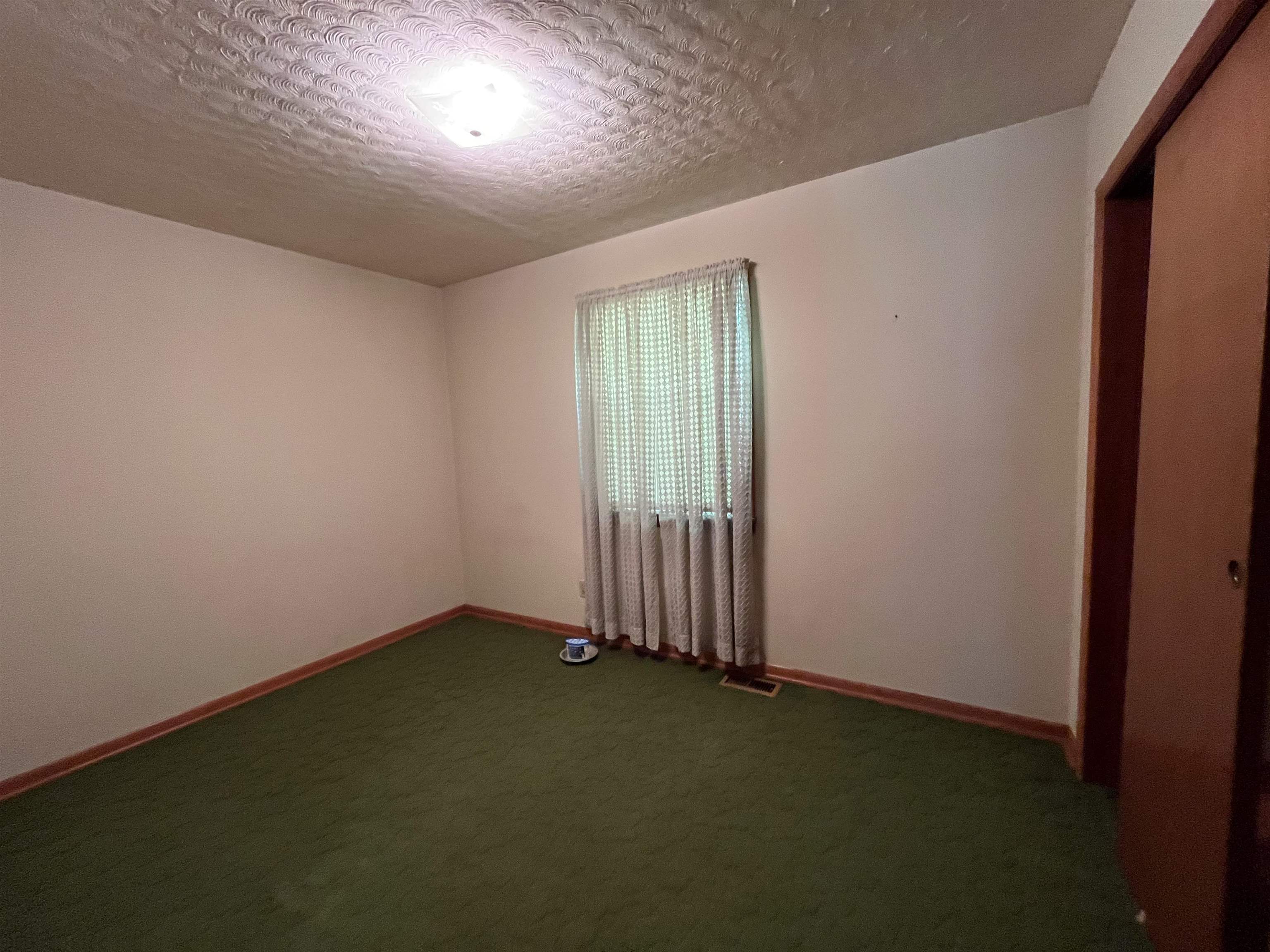275 S third  Mammoth Spring, MO