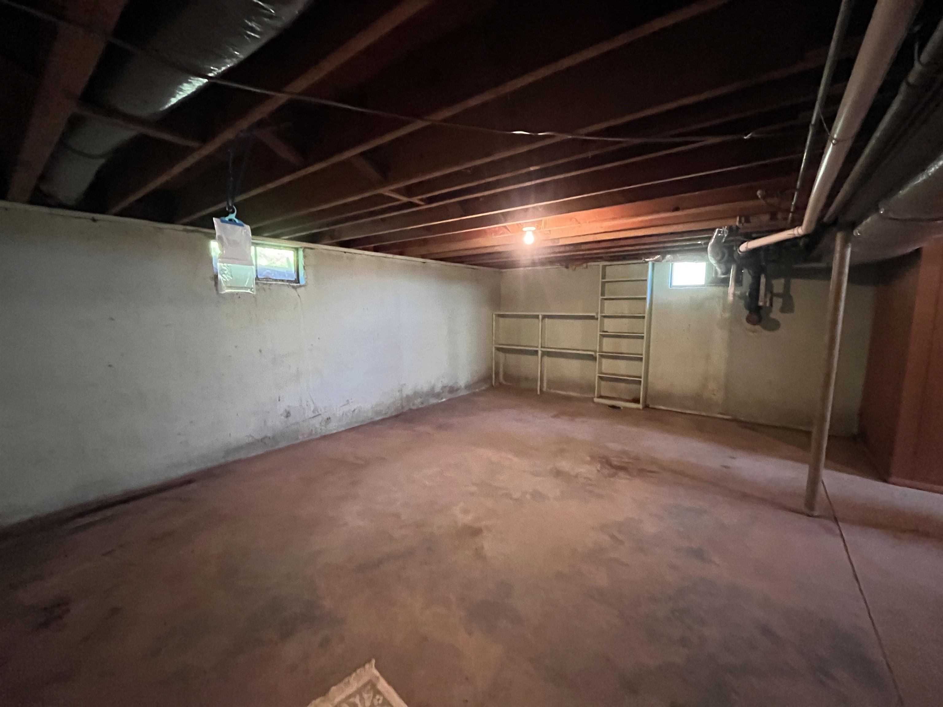 275 S third  Mammoth Spring, MO
