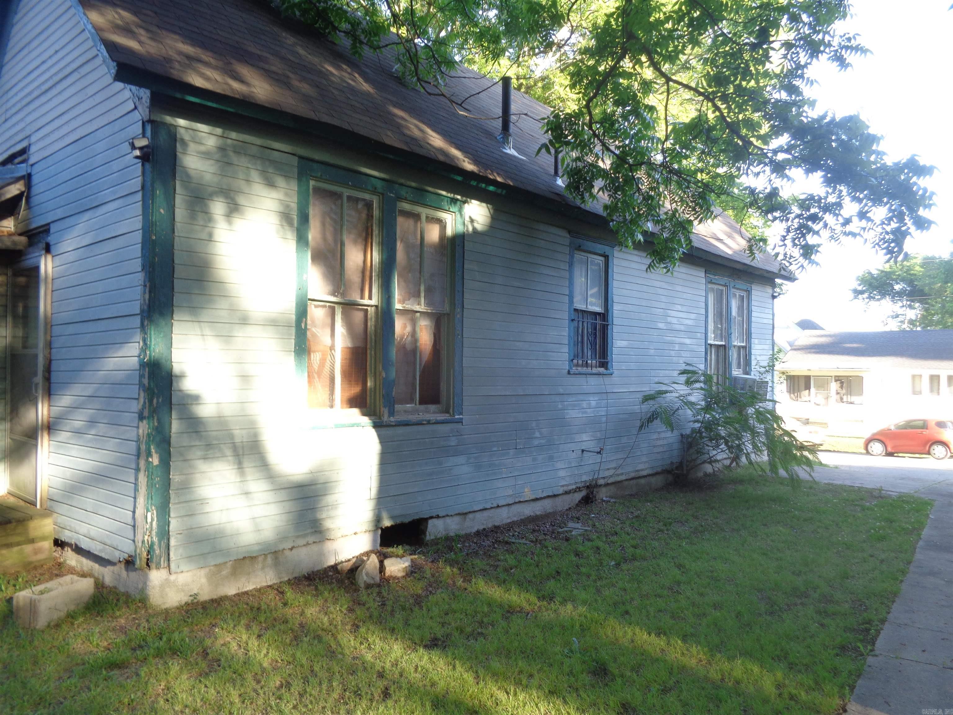1018 E 10th  Little Rock, AR