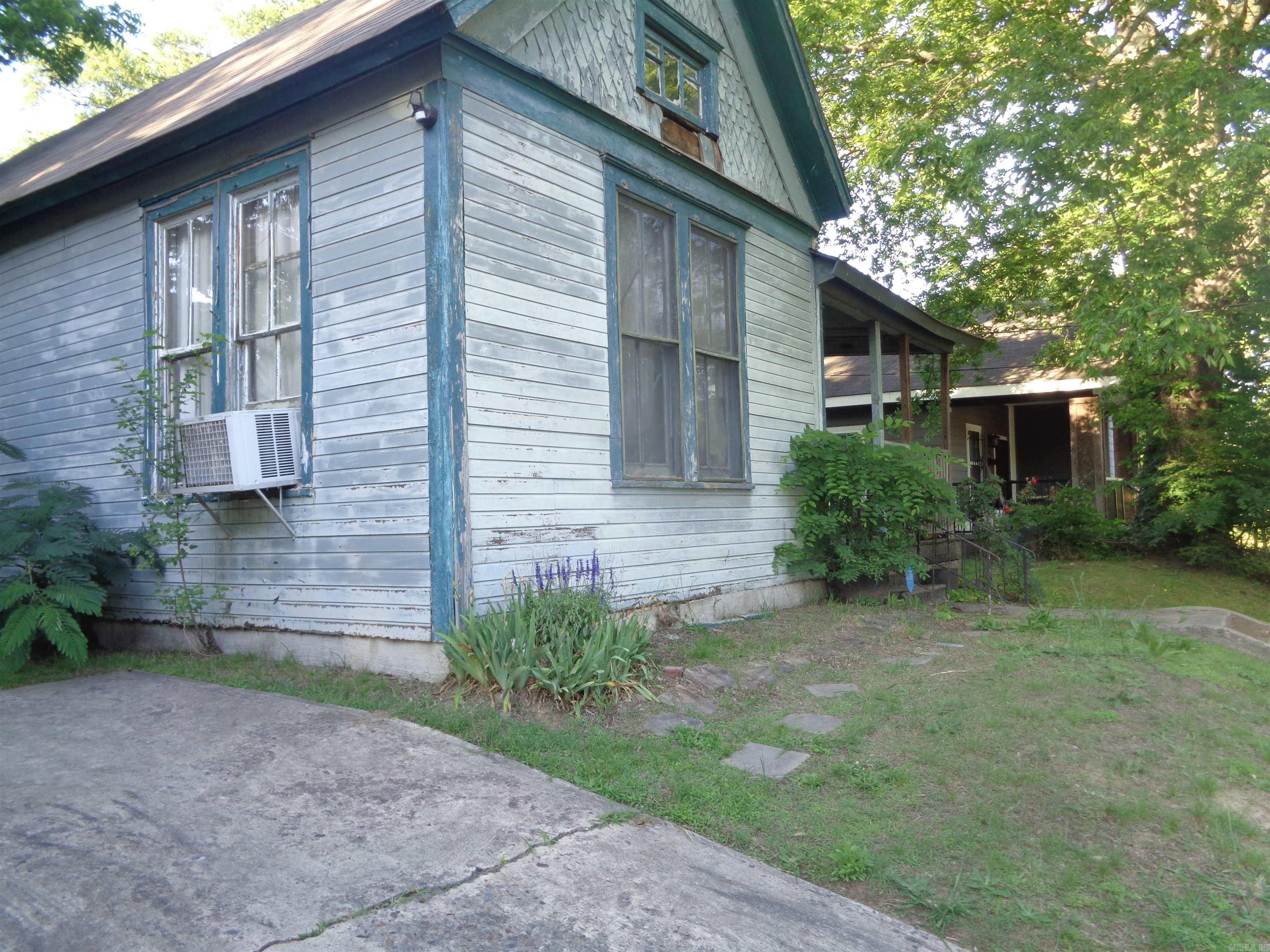 1018 E 10th  Little Rock, AR