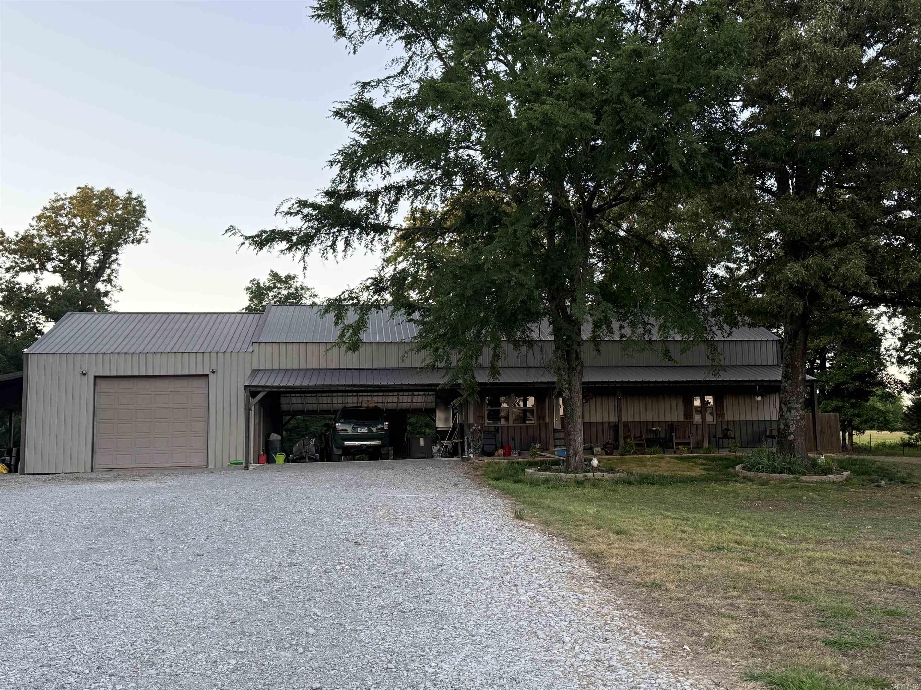 105 Old River  Newark, AR
