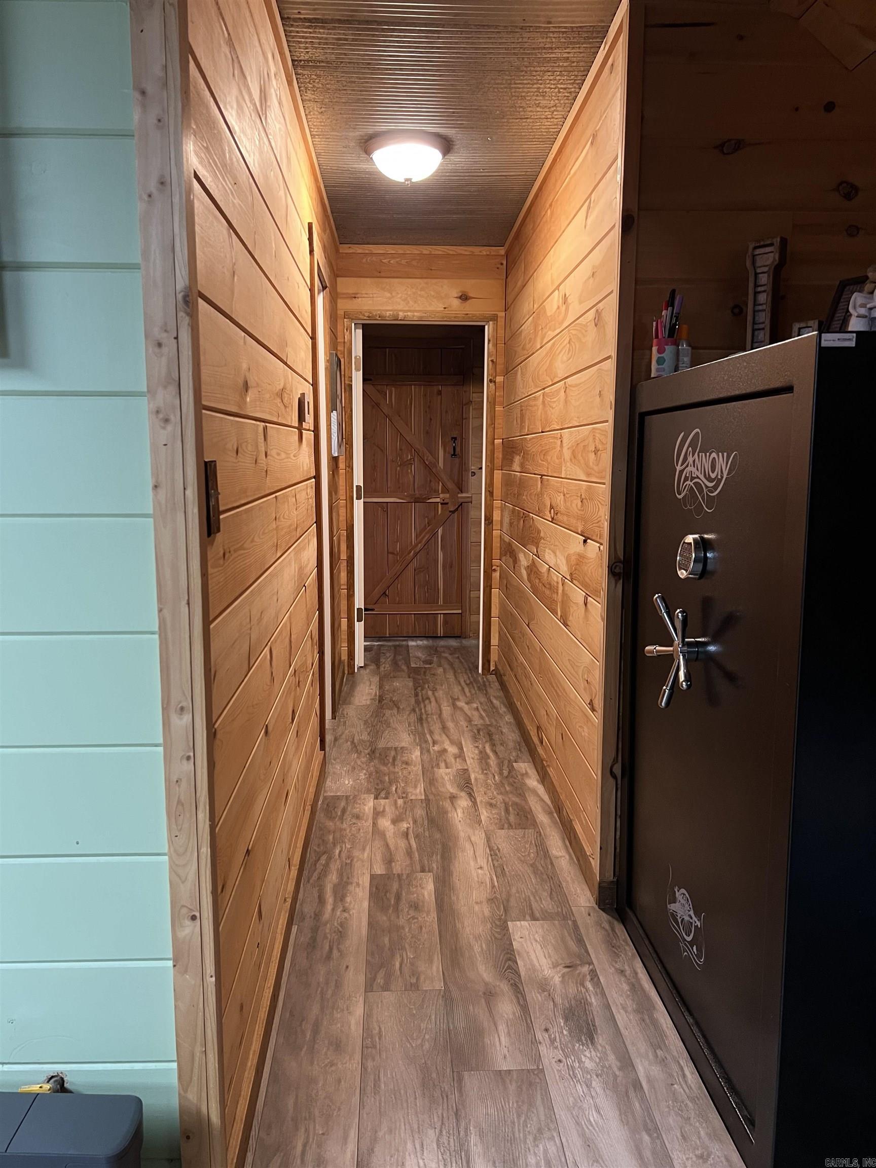 105 Old River  Newark, AR