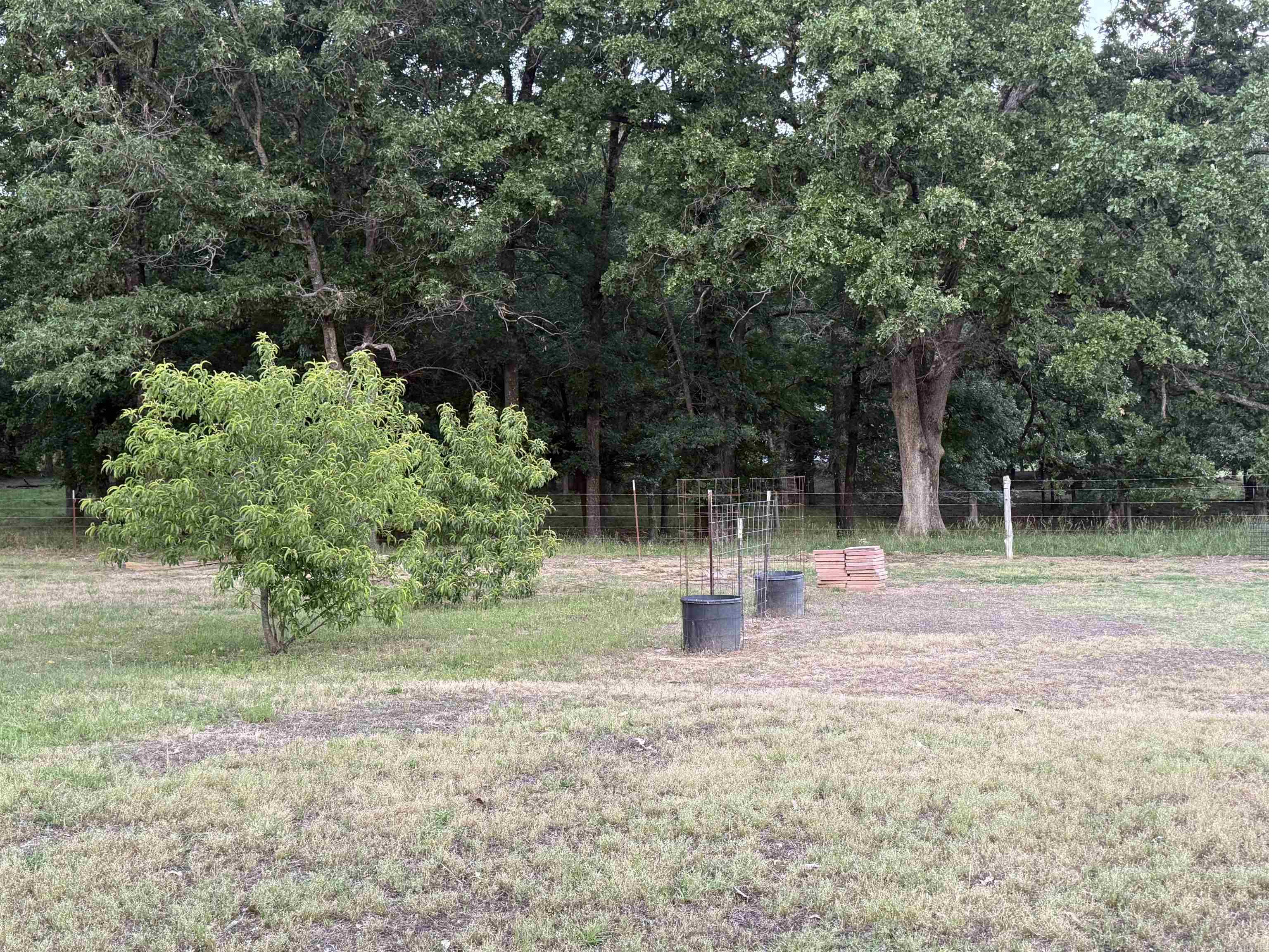 105 Old River  Newark, AR
