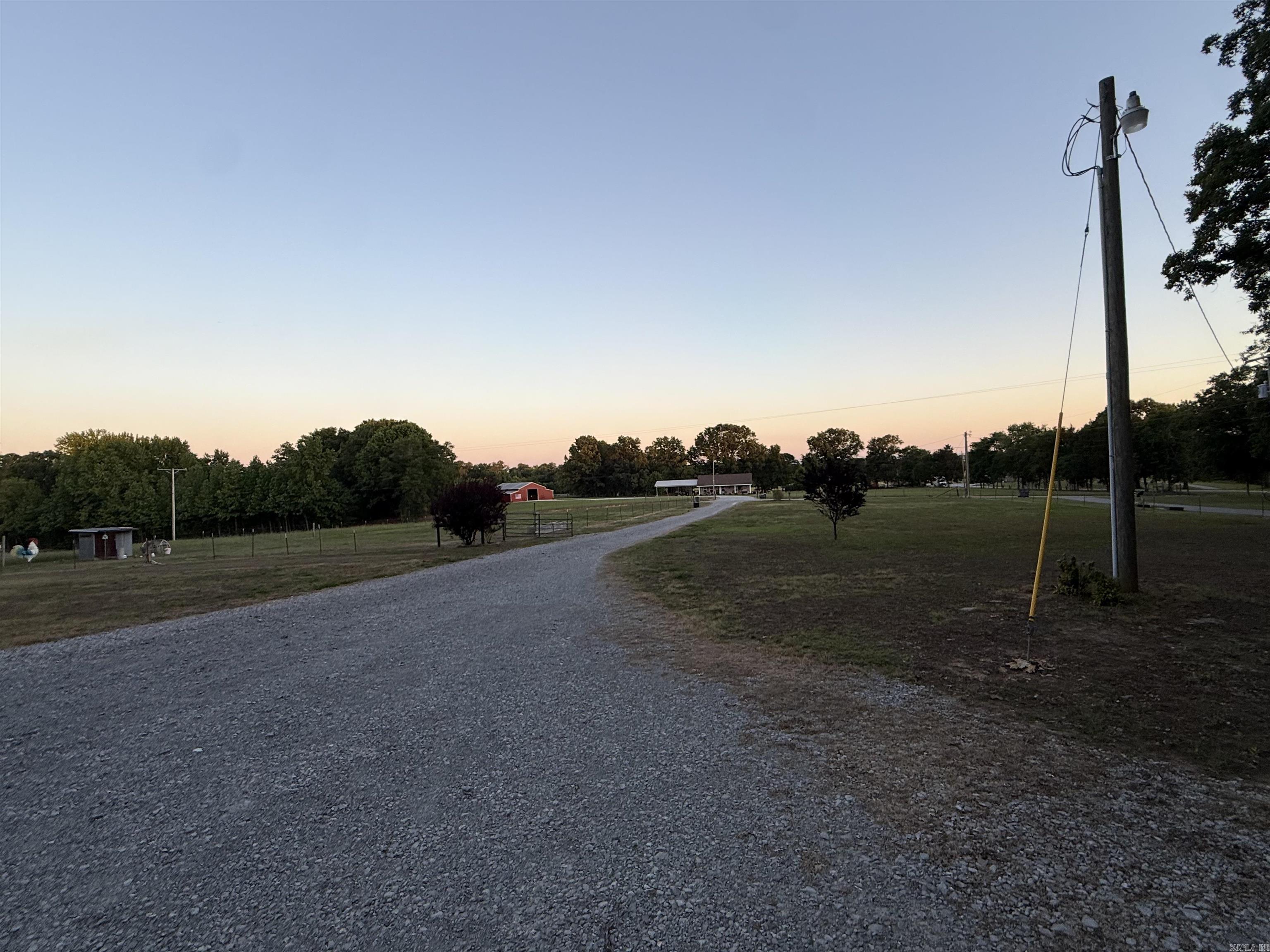 105 Old River  Newark, AR