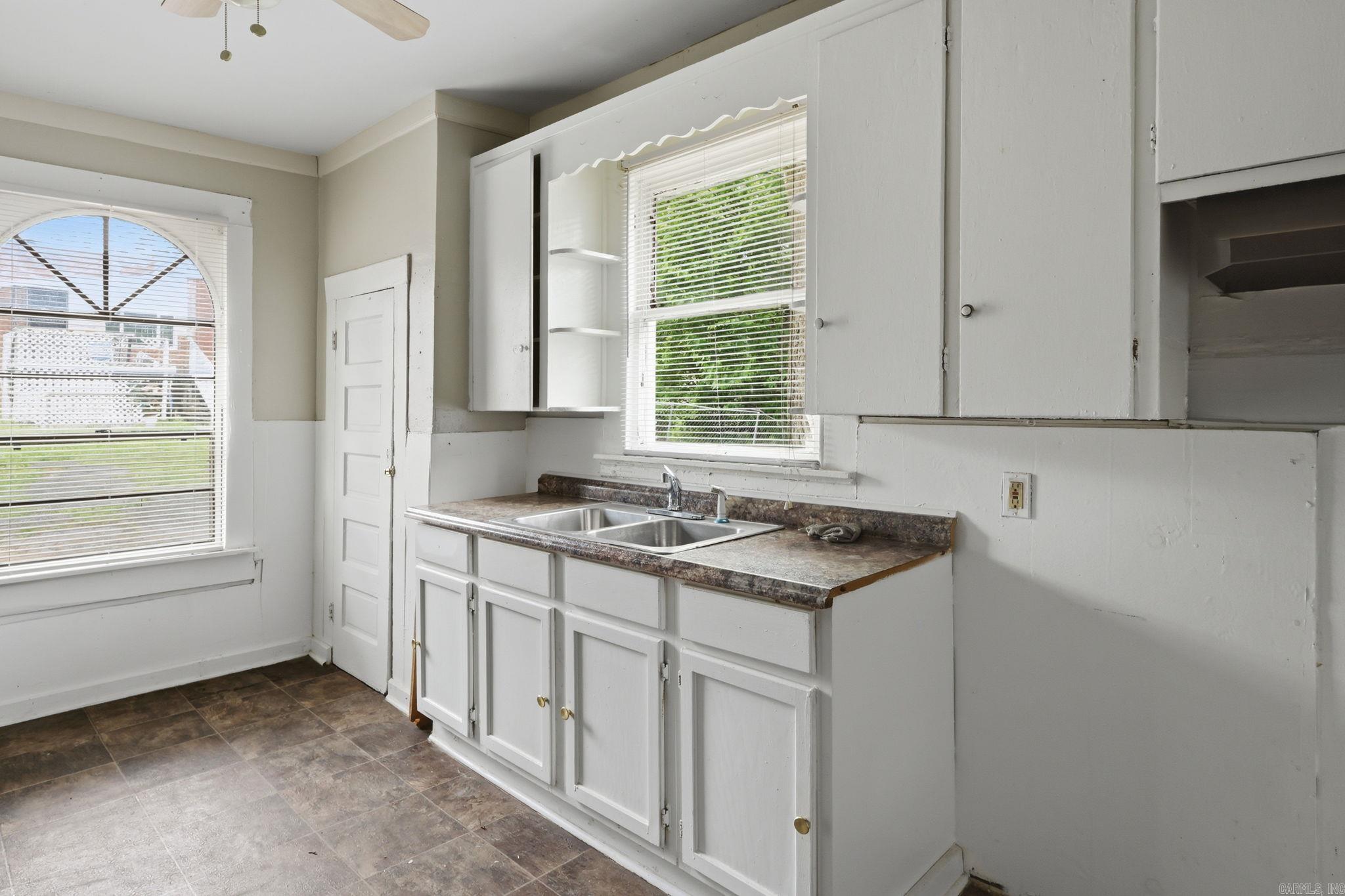 3015 W 15th  Little Rock, AR