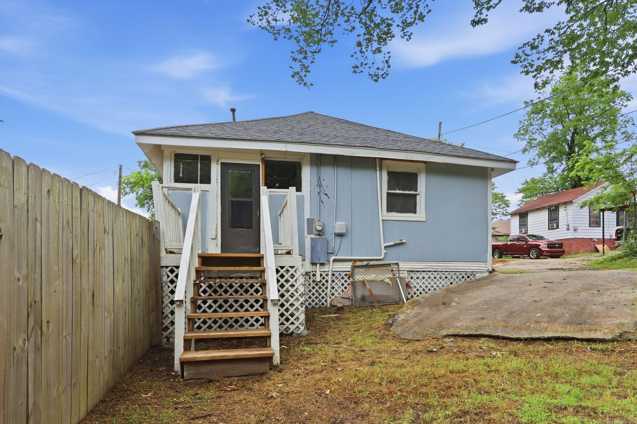 3015 W 15th  Little Rock, AR
