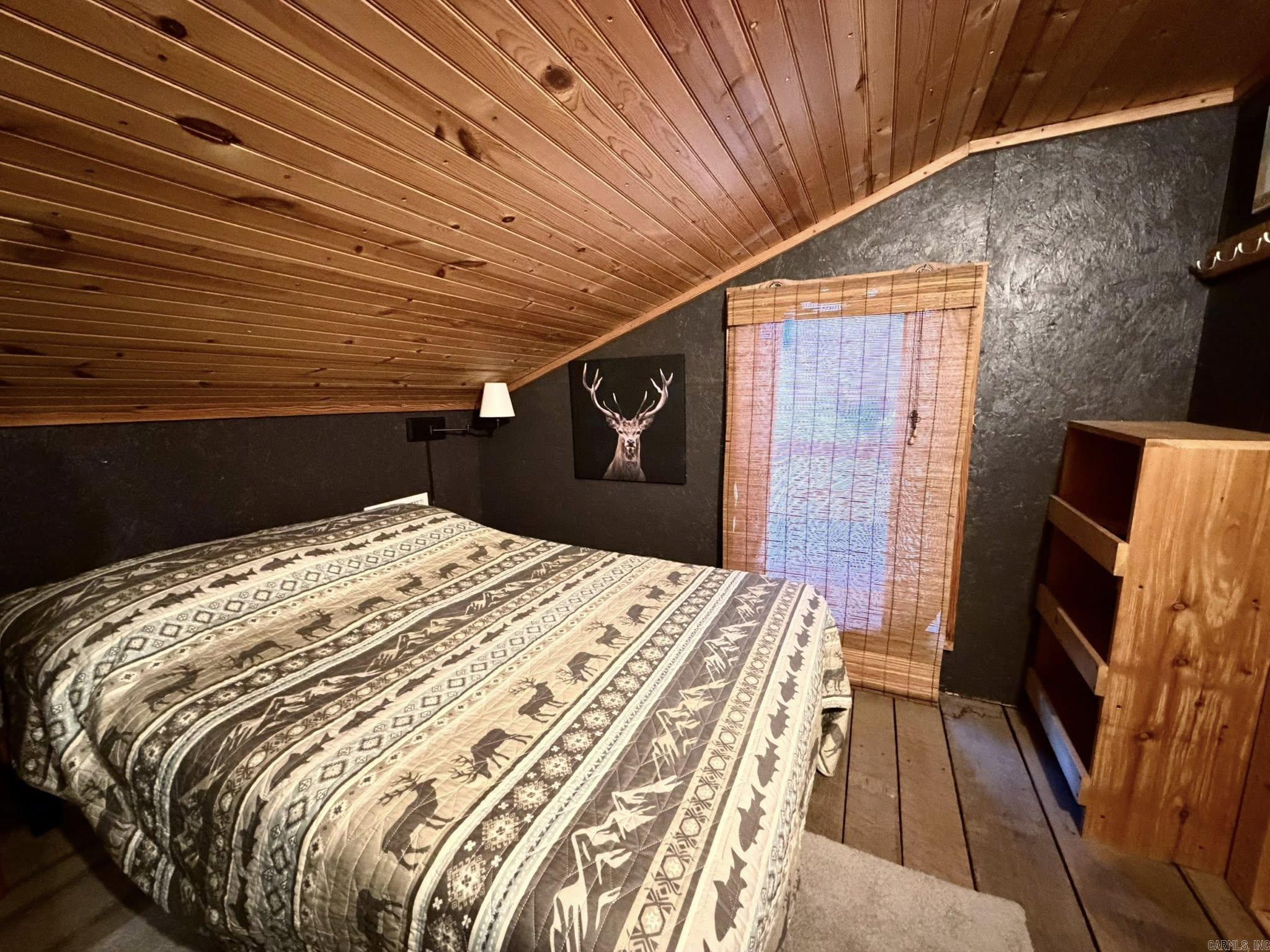 6356 Sunny Fox Rd.  Mountain View, AR