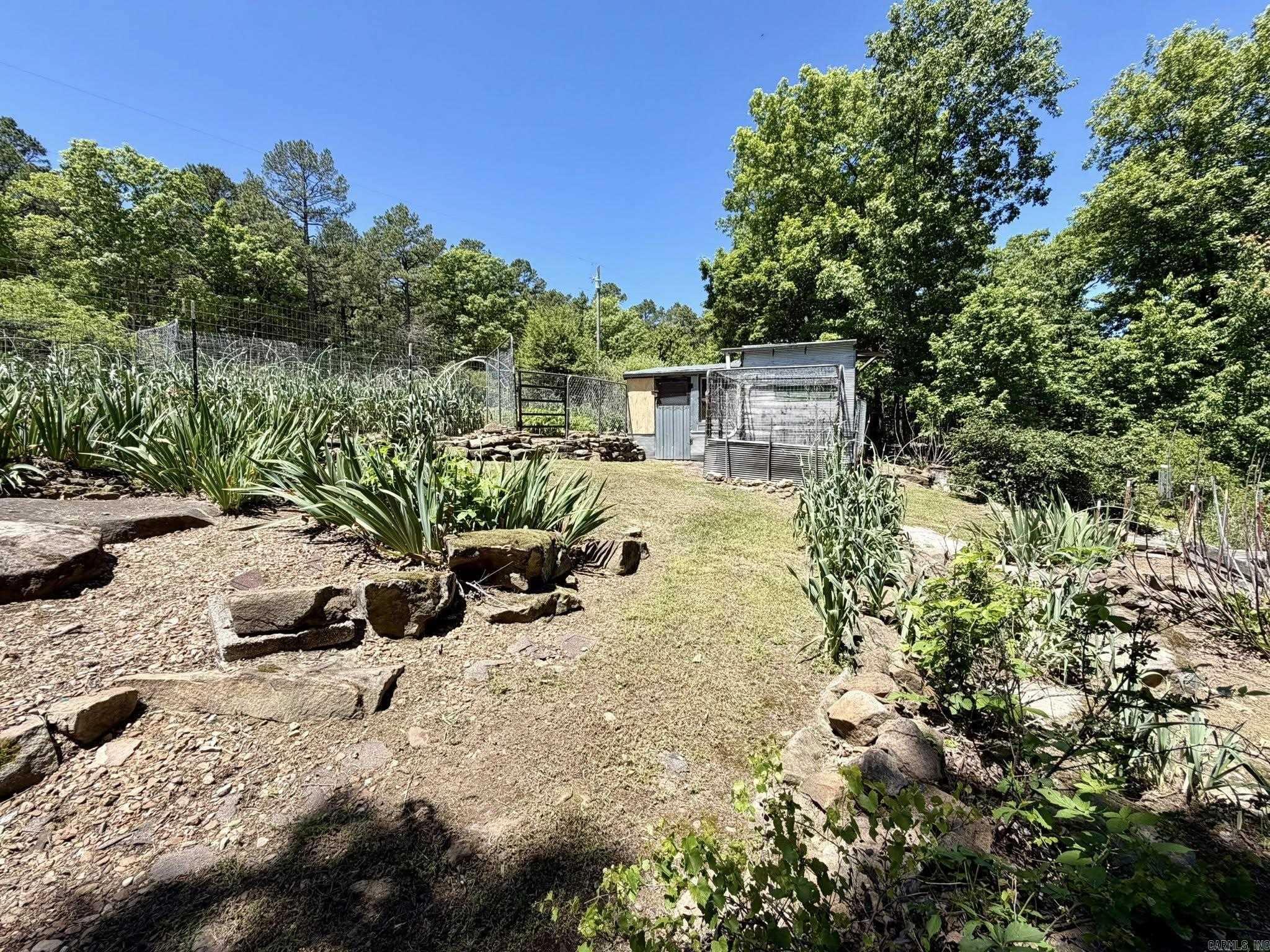 6356 Sunny Fox Rd.  Mountain View, AR