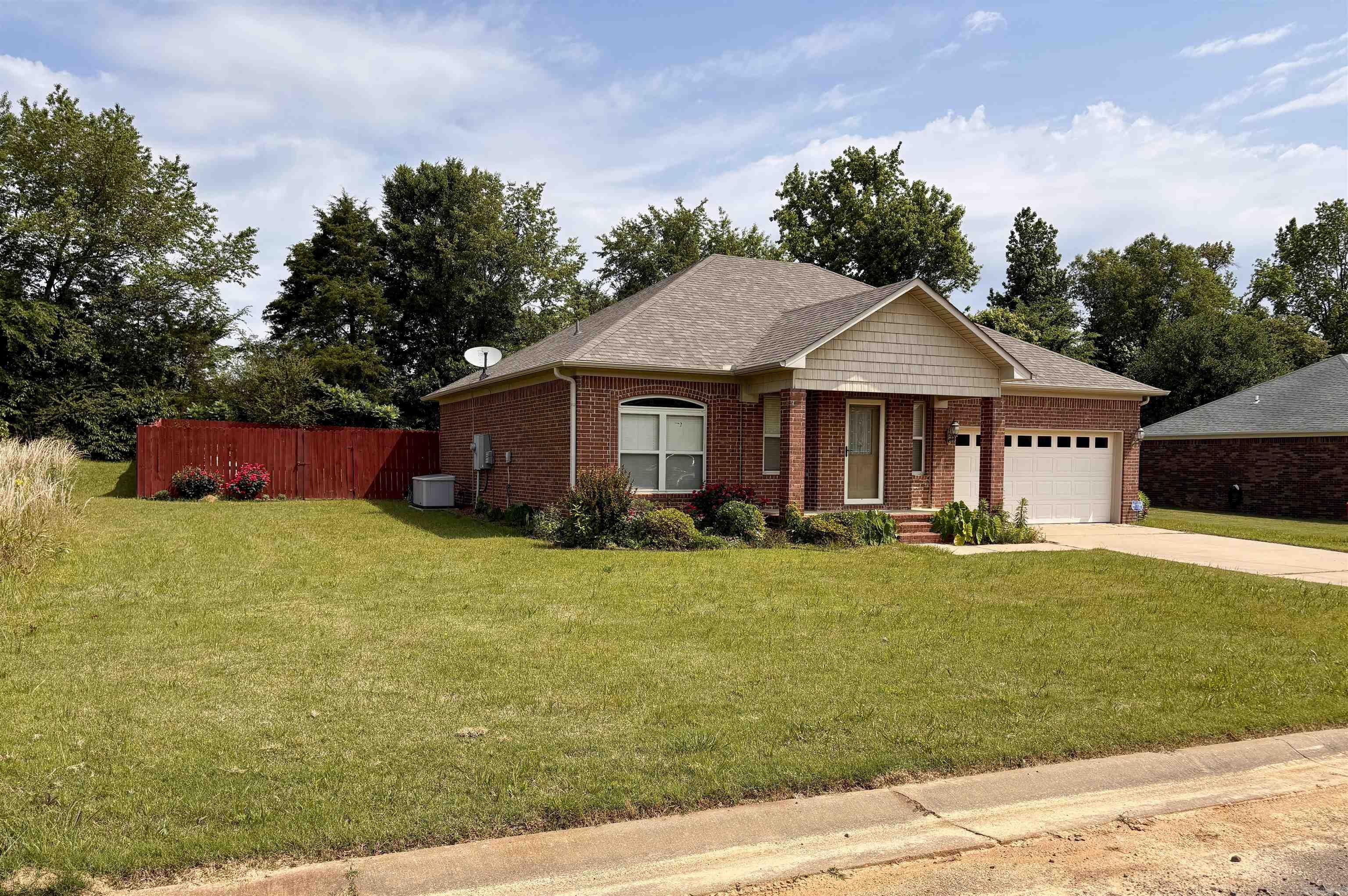 600 Meadow Lynn  Morrilton, AR