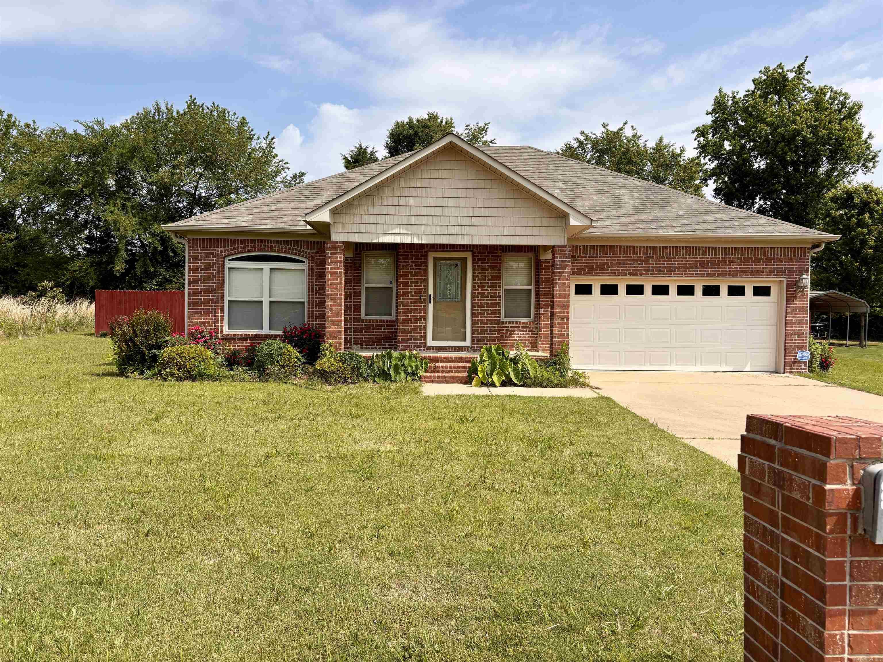 600 Meadow Lynn  Morrilton, AR