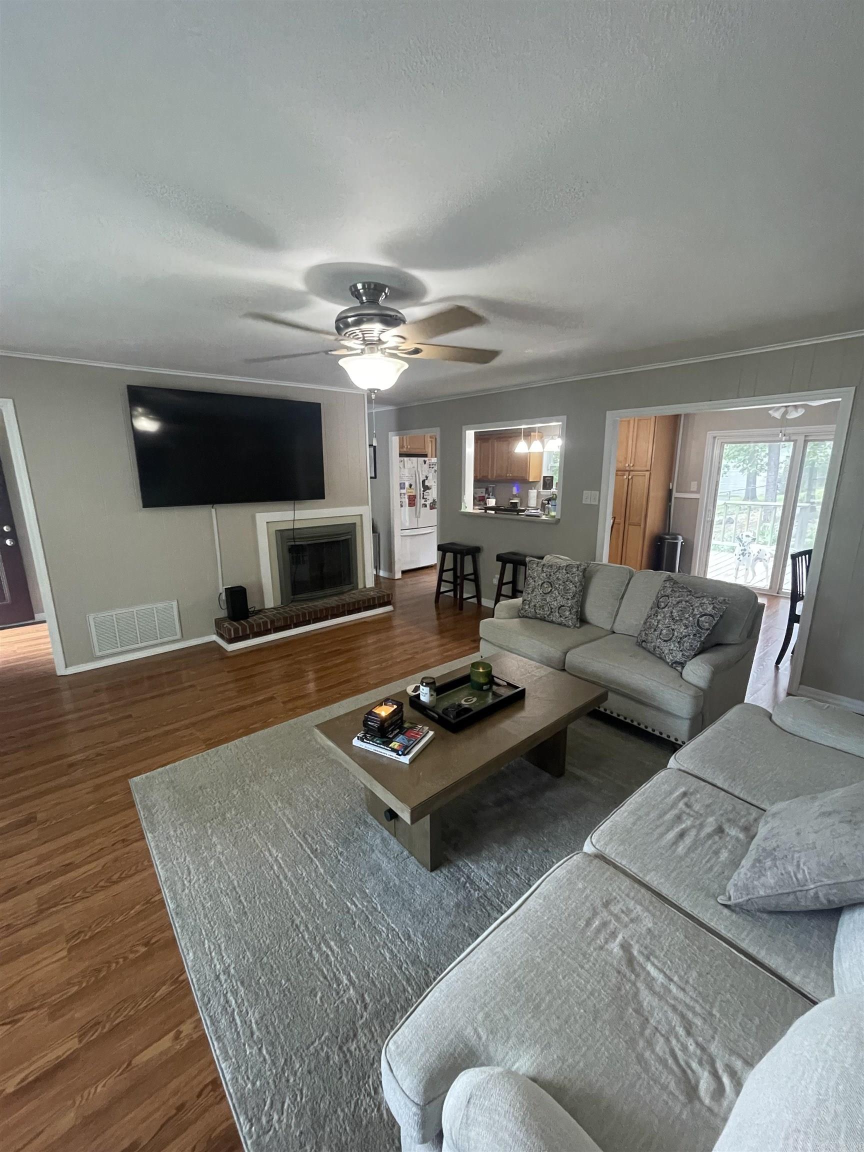 16 Flourite  LITTLE FLOCK, AR