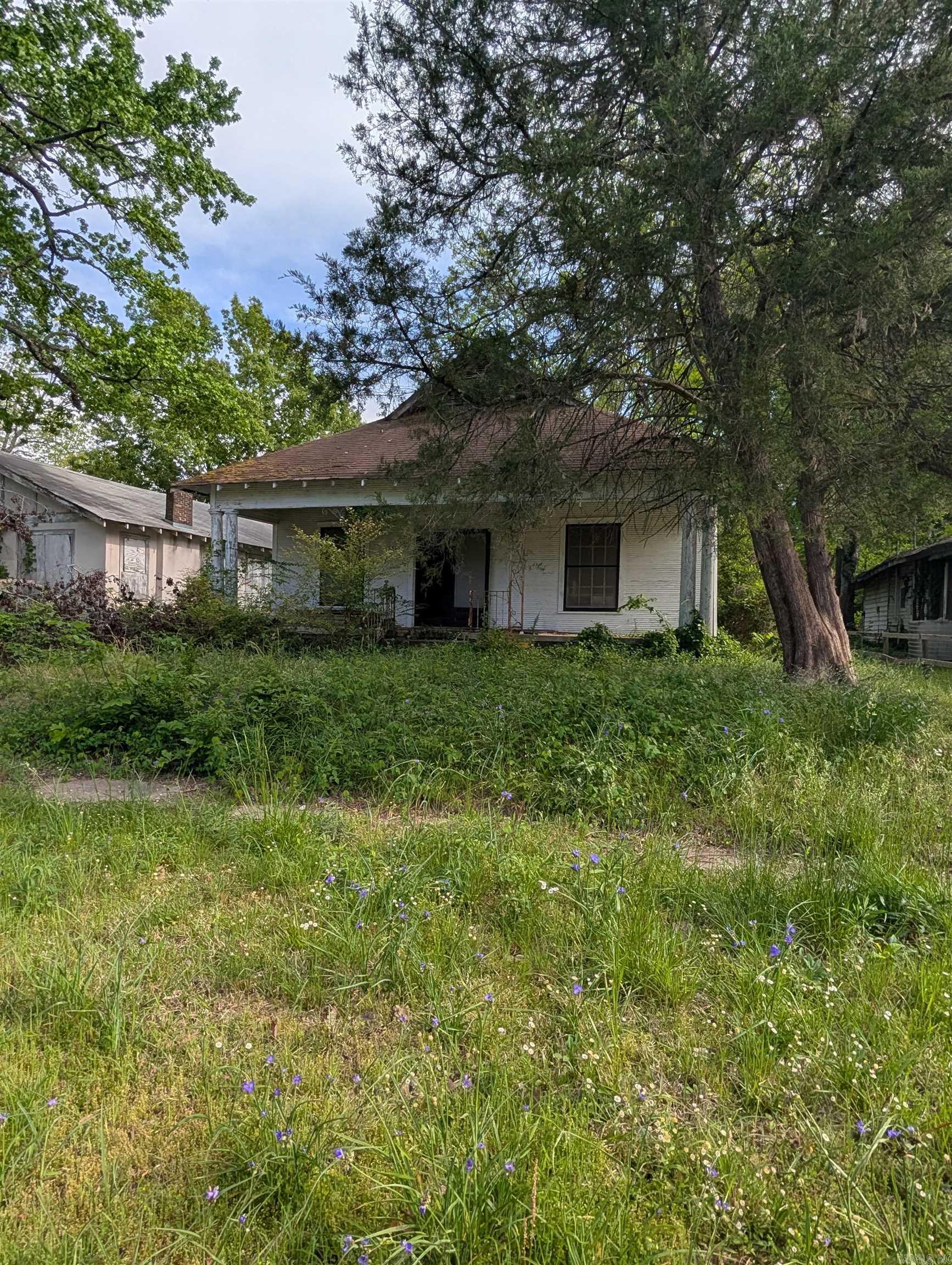 1506 W 15th  Pine Bluff, AR