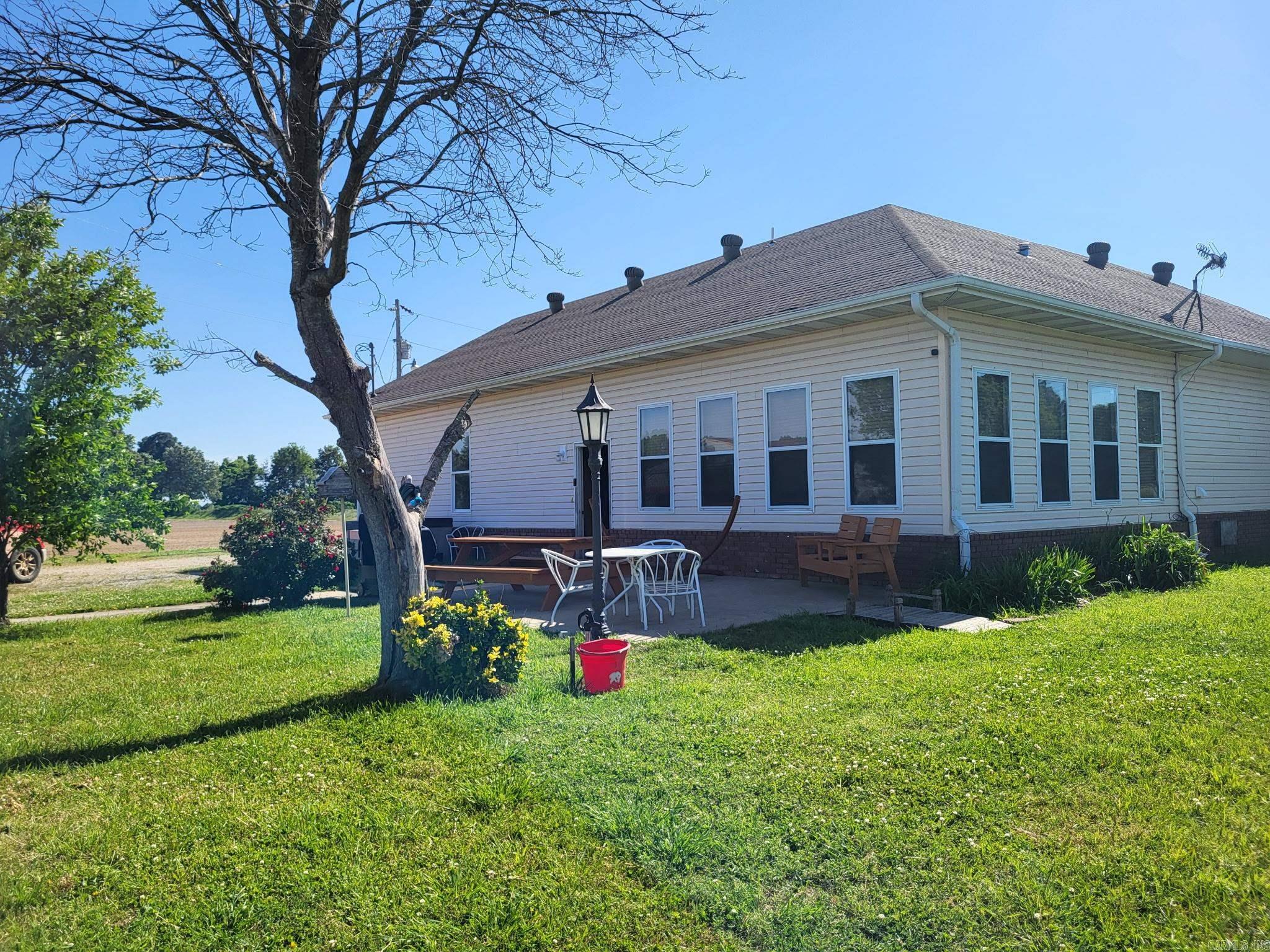 1050 County Road 481  Rector, AR