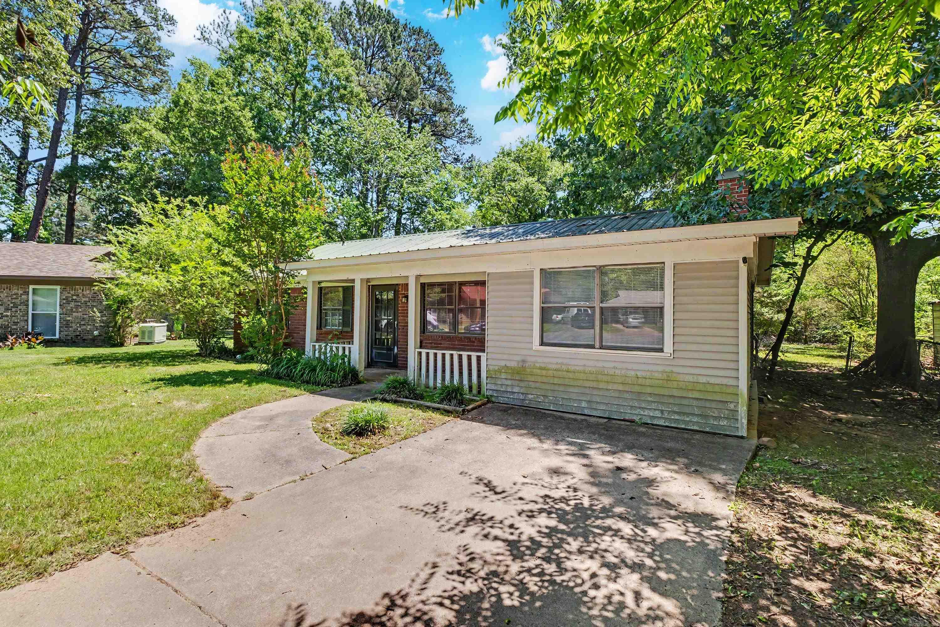 3 Shari Ct.  Little Rock, AR