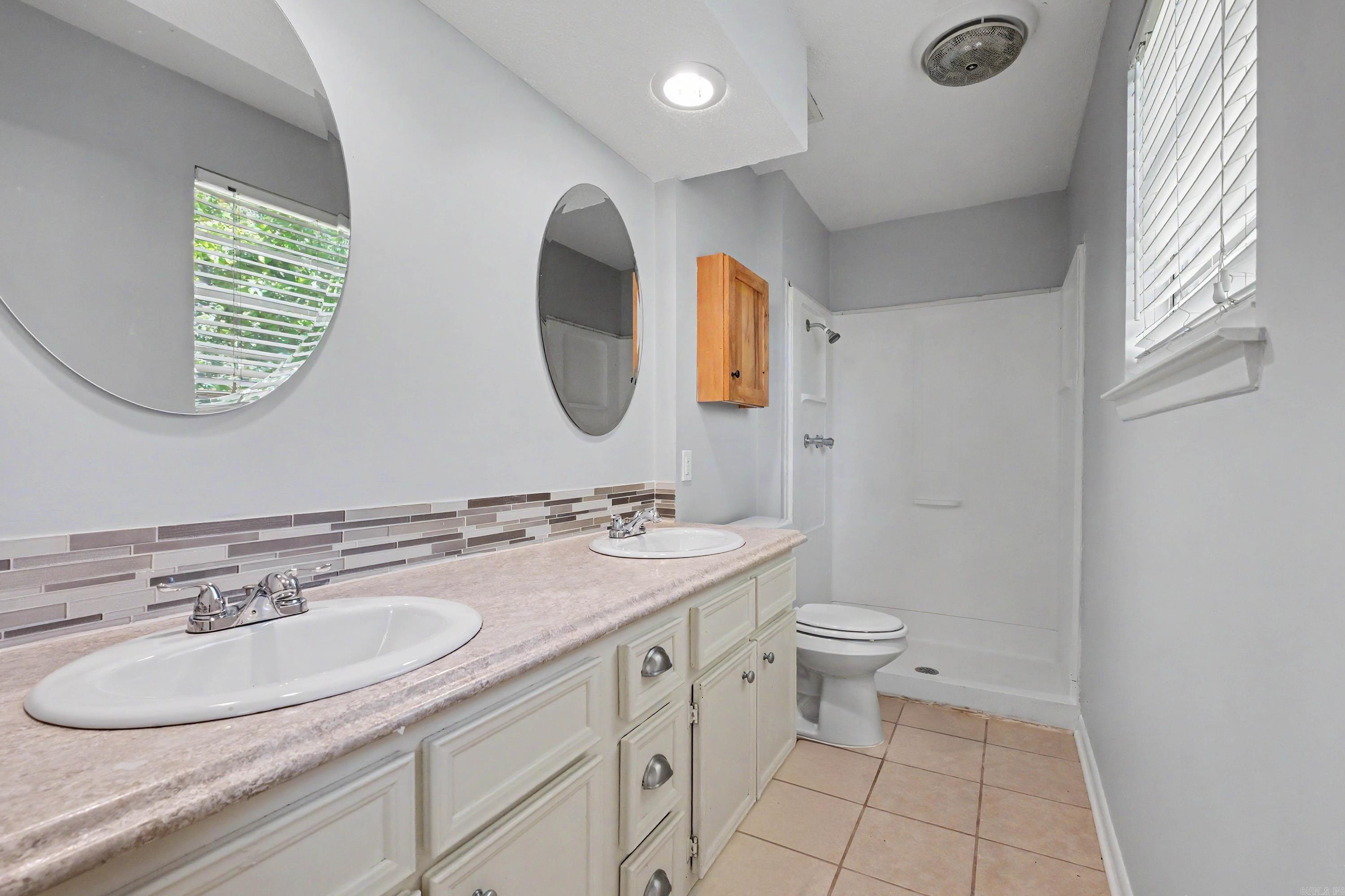 19 Donnelle Dr.  Sherwood, AR
