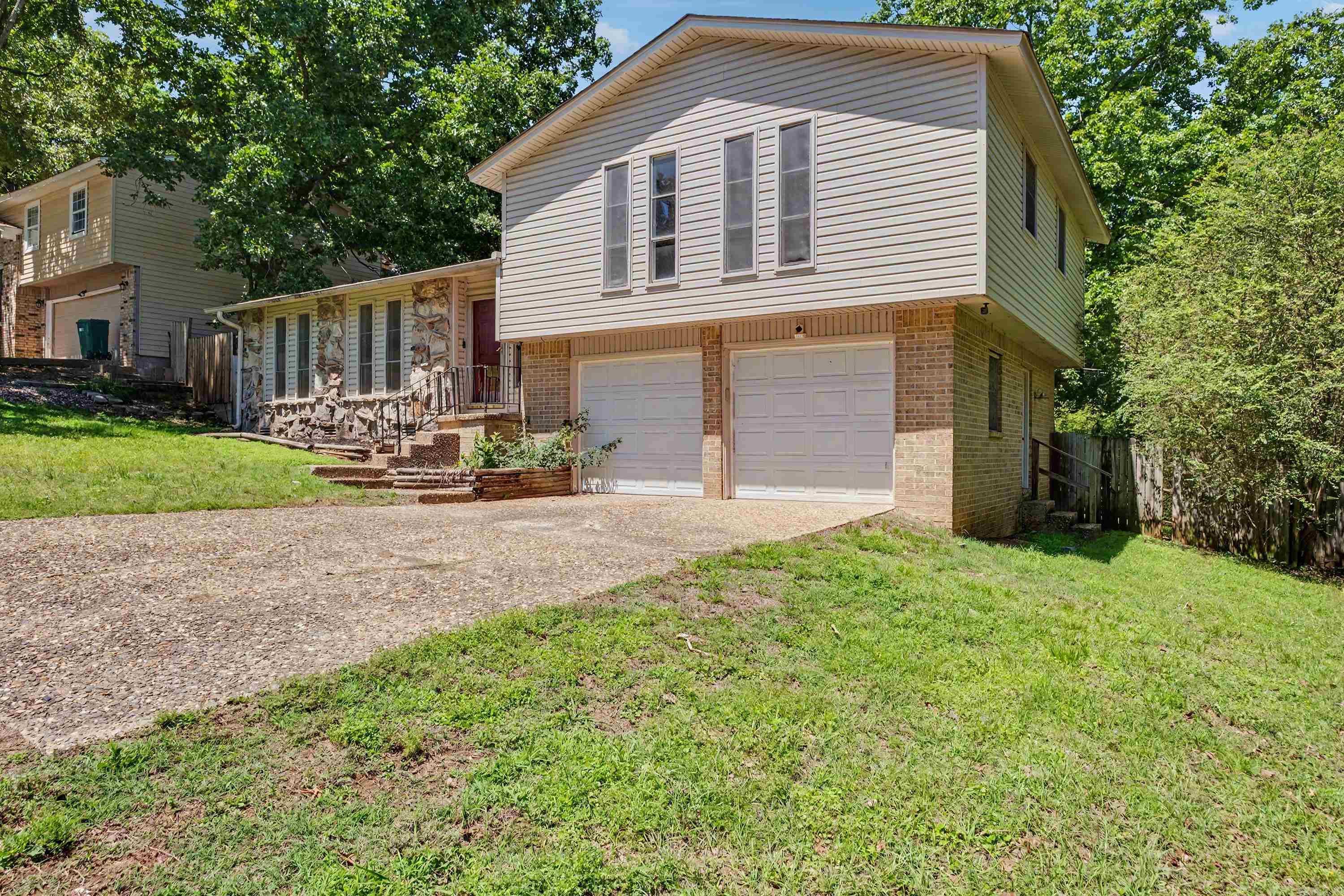 19 Donnelle Dr.  Sherwood, AR